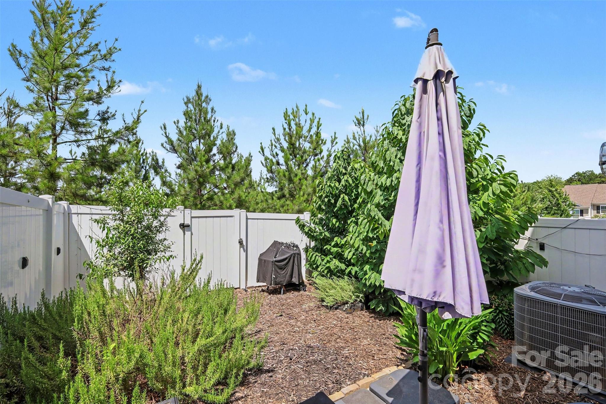 315 Bulrush Road — Clover