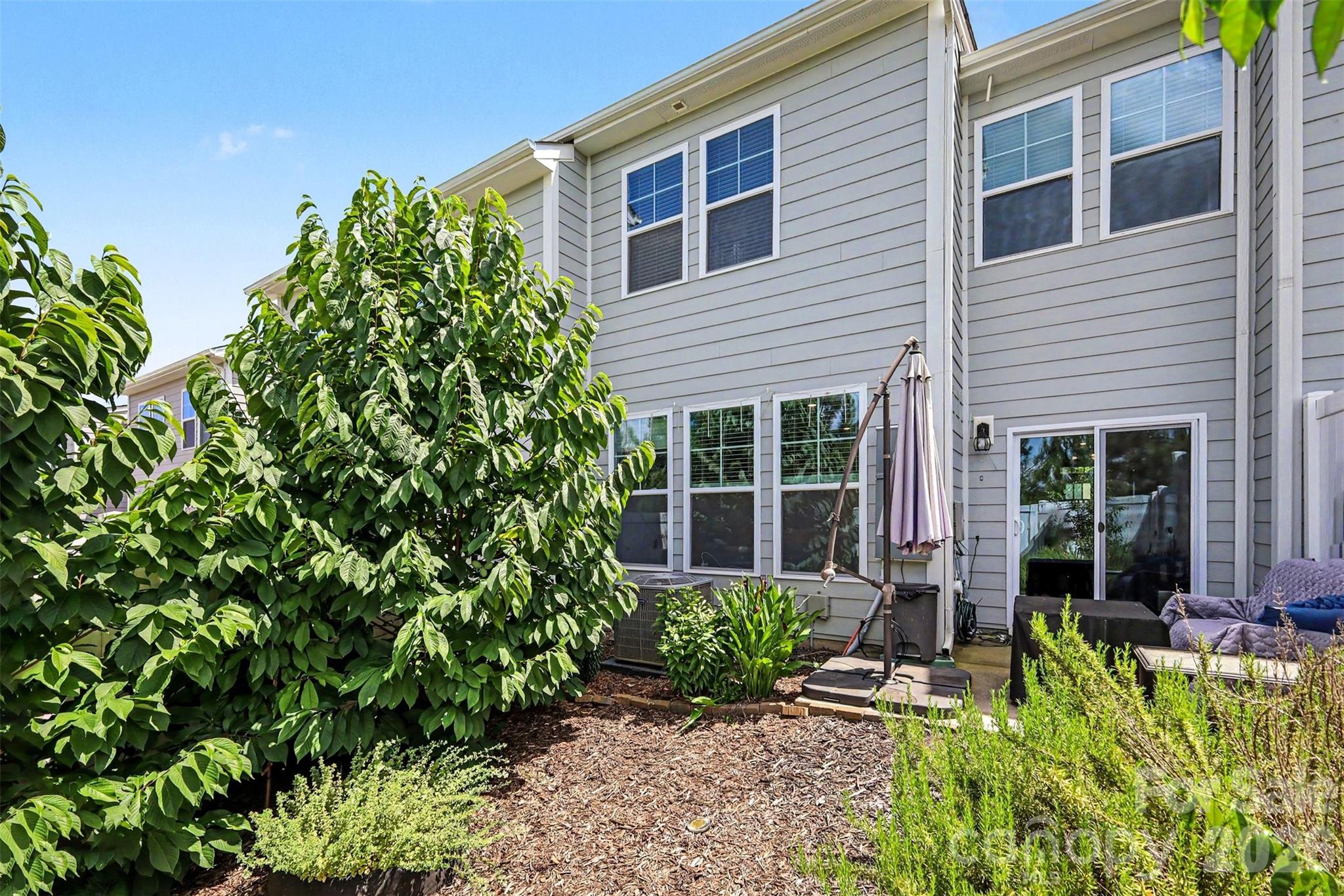 315 Bulrush Road — Clover