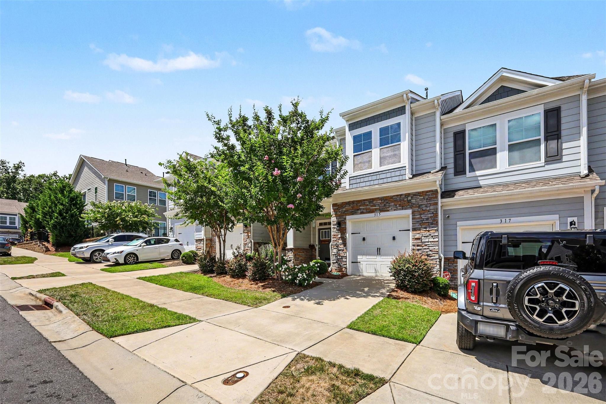 315 Bulrush Road — Clover