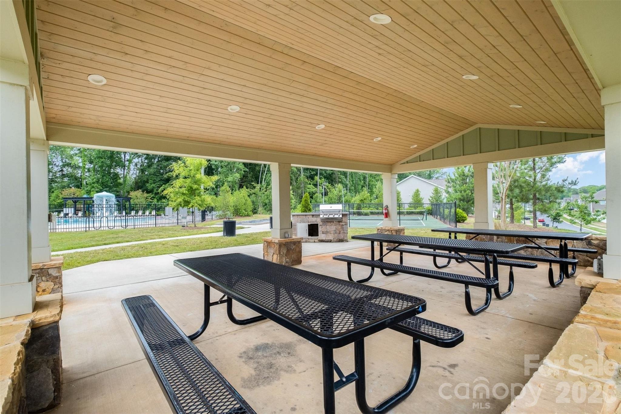 315 Bulrush Road — Clover