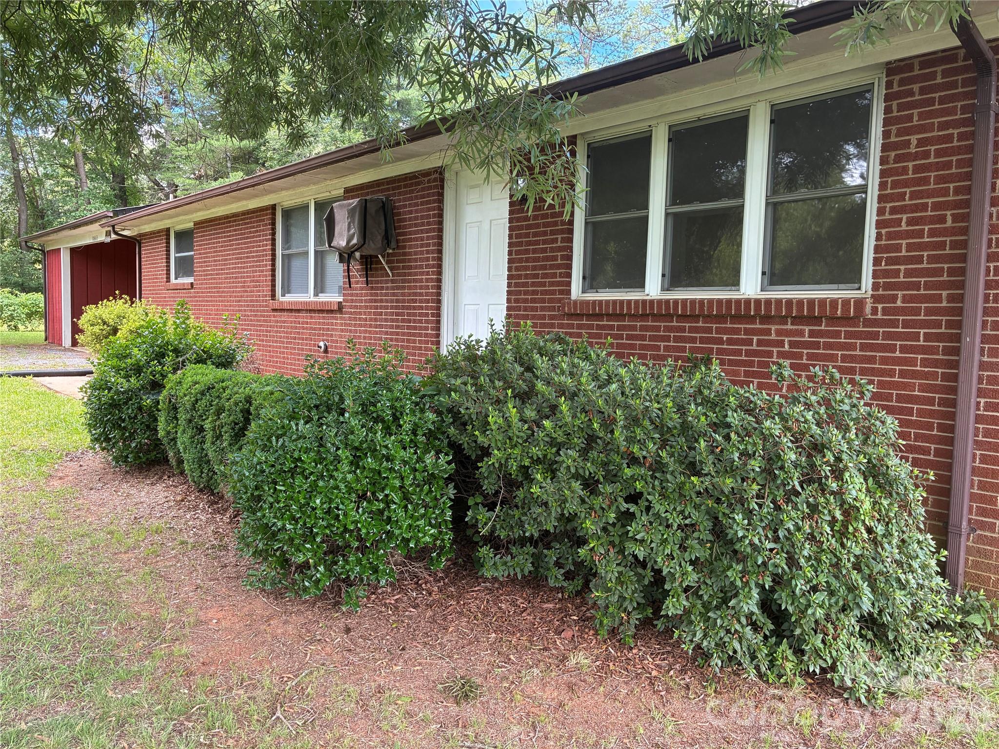 10663 Island Creek Road — Stanfield