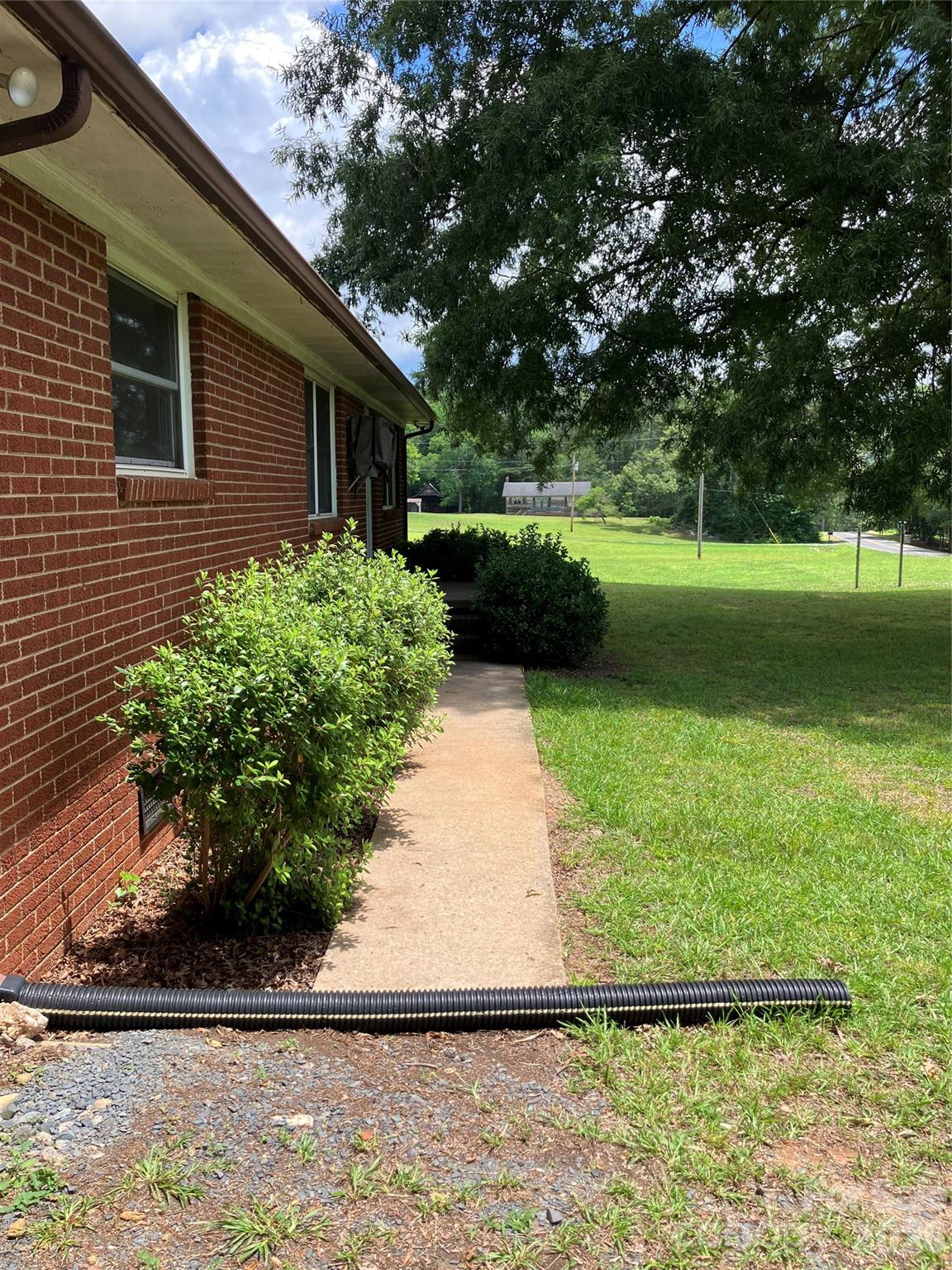 10663 Island Creek Road — Stanfield
