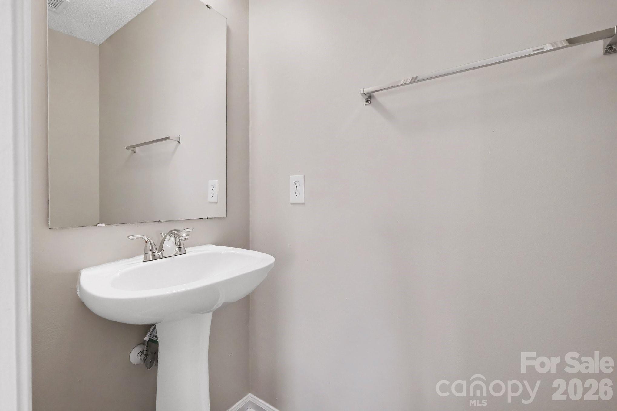 8401 Redstone View Drive — Charlotte