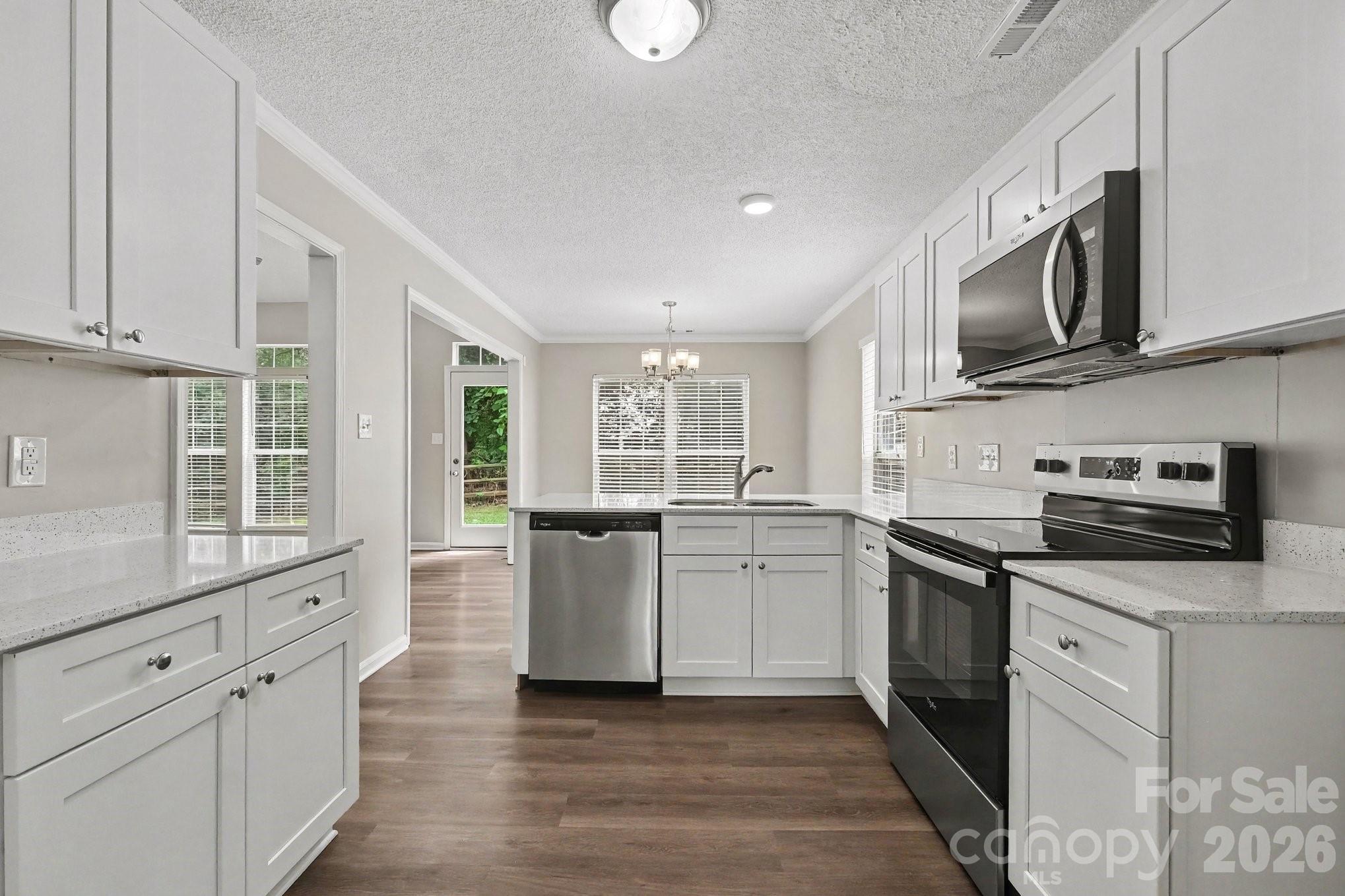 8401 Redstone View Drive — Charlotte