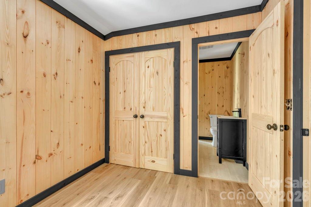 209 Meadow Loop — Newland