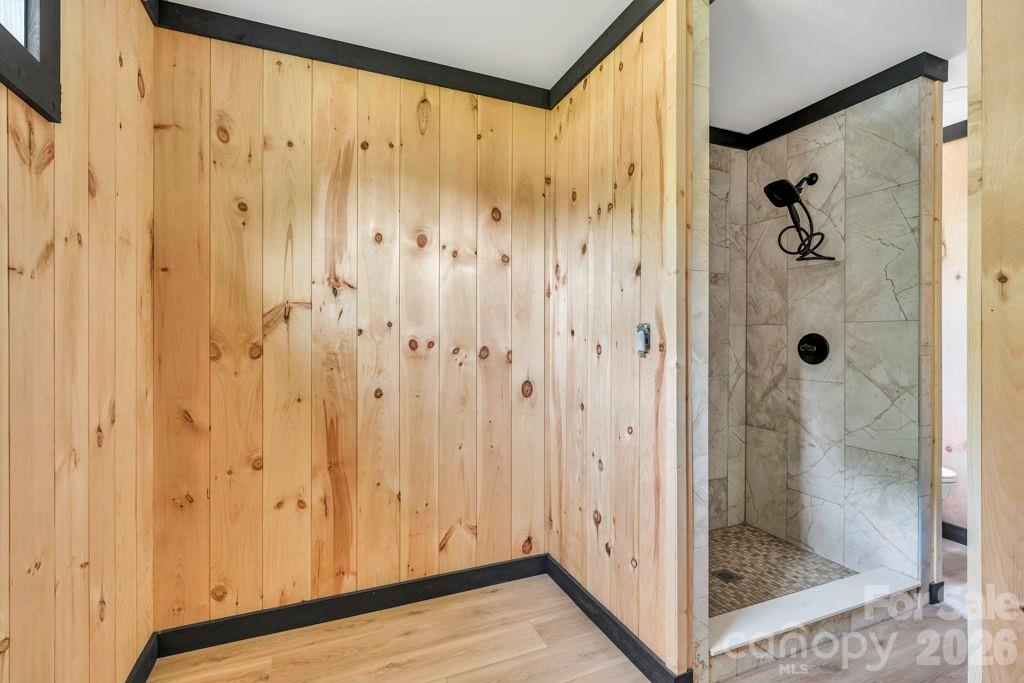209 Meadow Loop — Newland