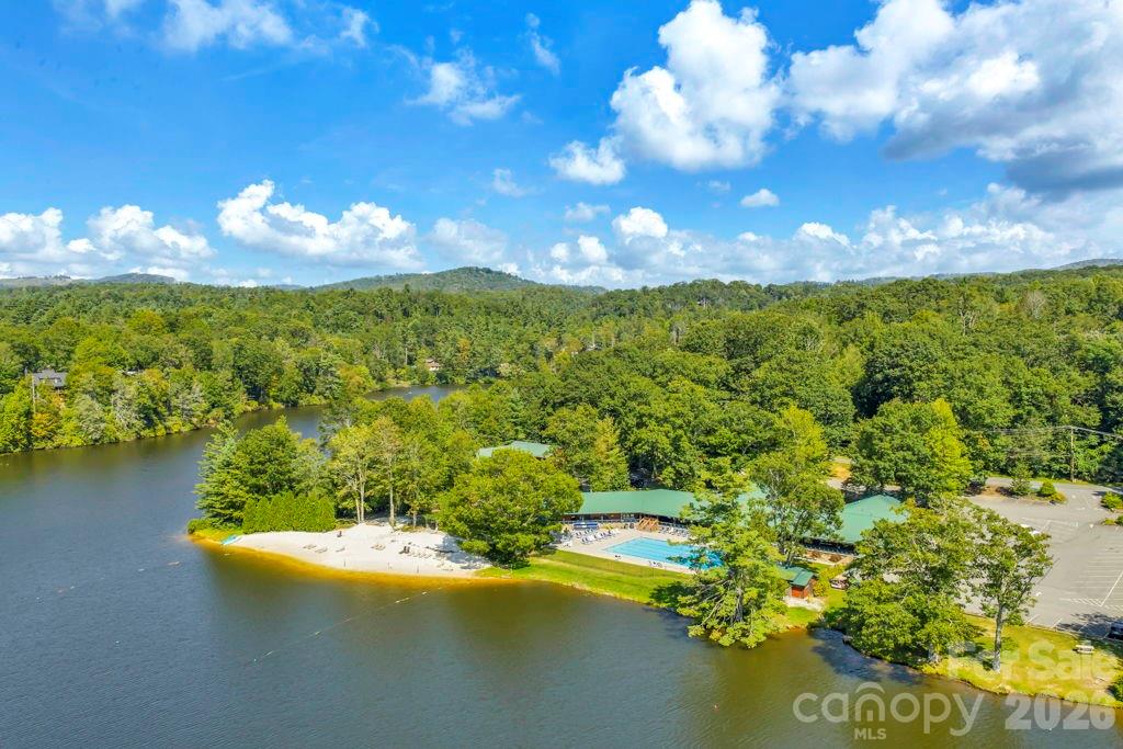 209 Meadow Loop — Newland