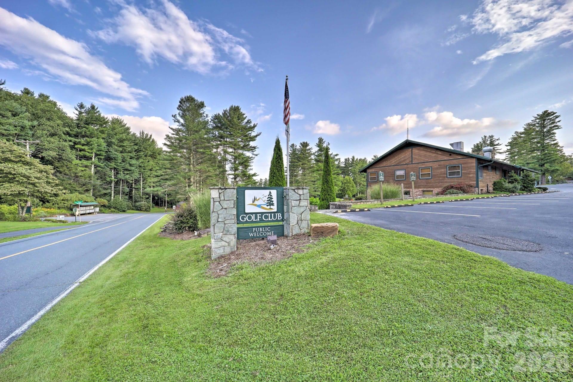 209 Meadow Loop — Newland