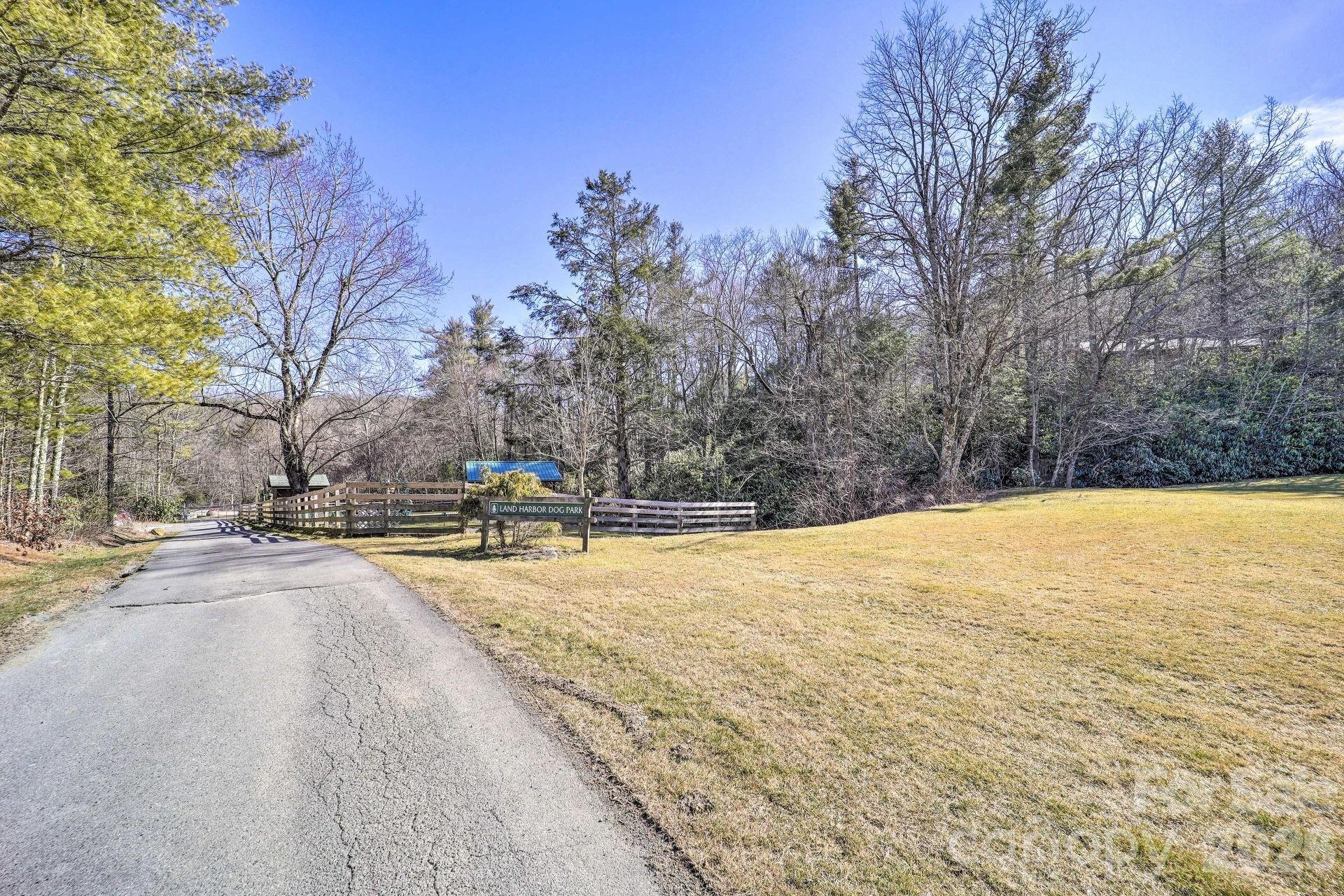 209 Meadow Loop — Newland