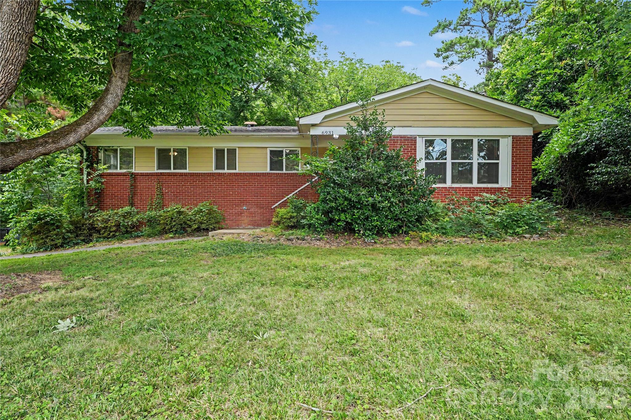6931 Robinson Church Road — Charlotte
