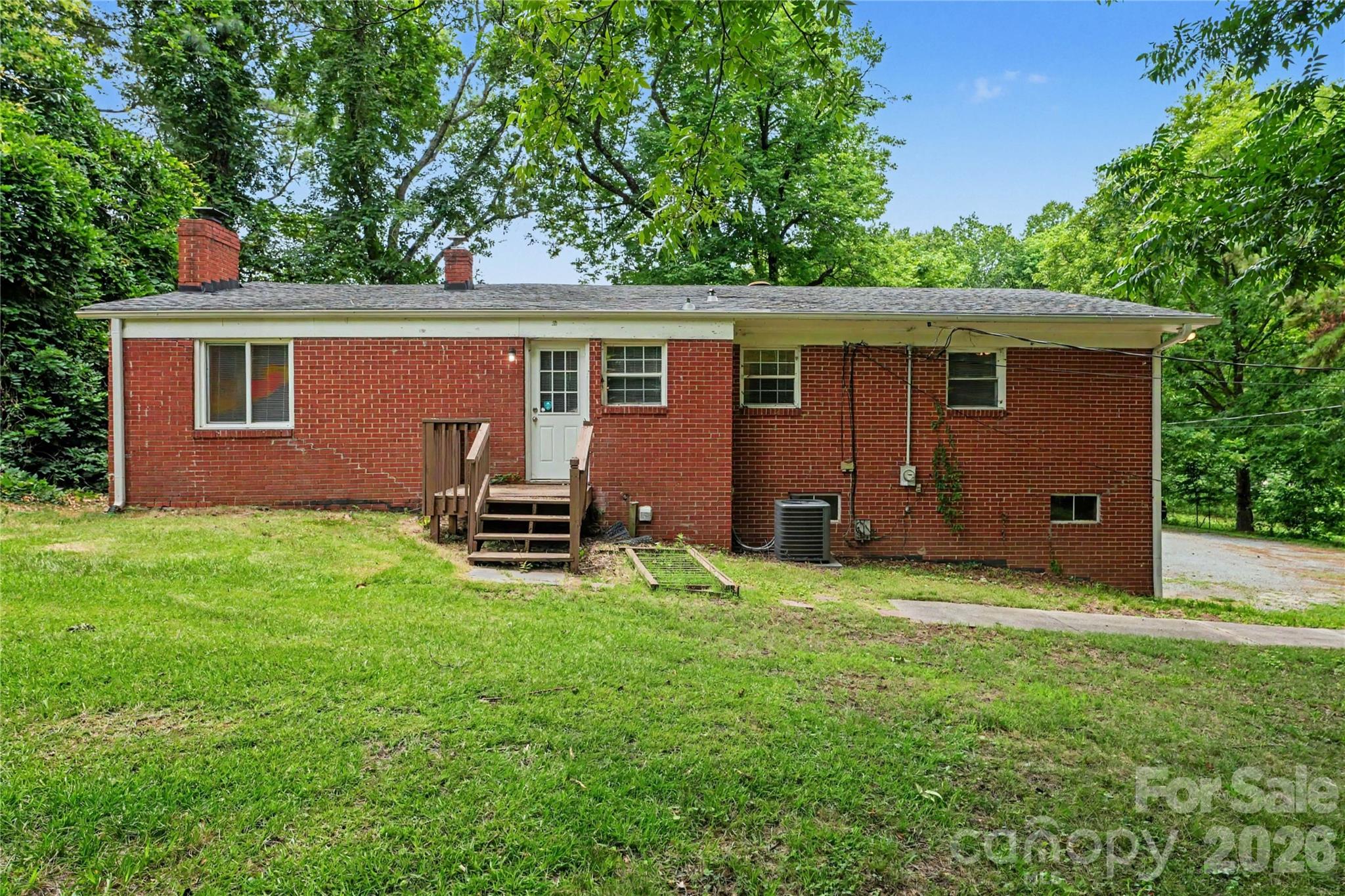 6931 Robinson Church Road — Charlotte