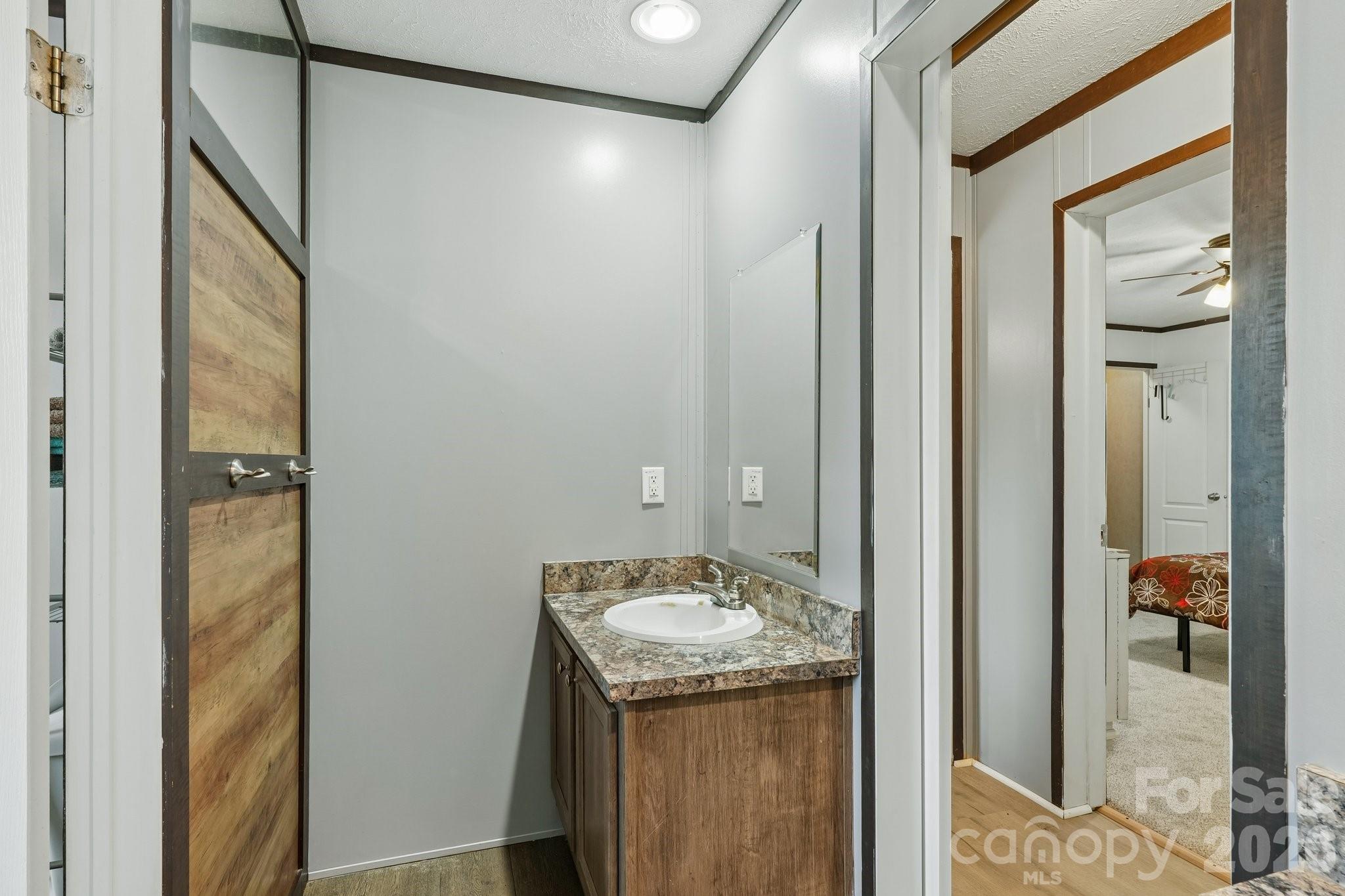 3443 Meldonna Drive — Maiden
