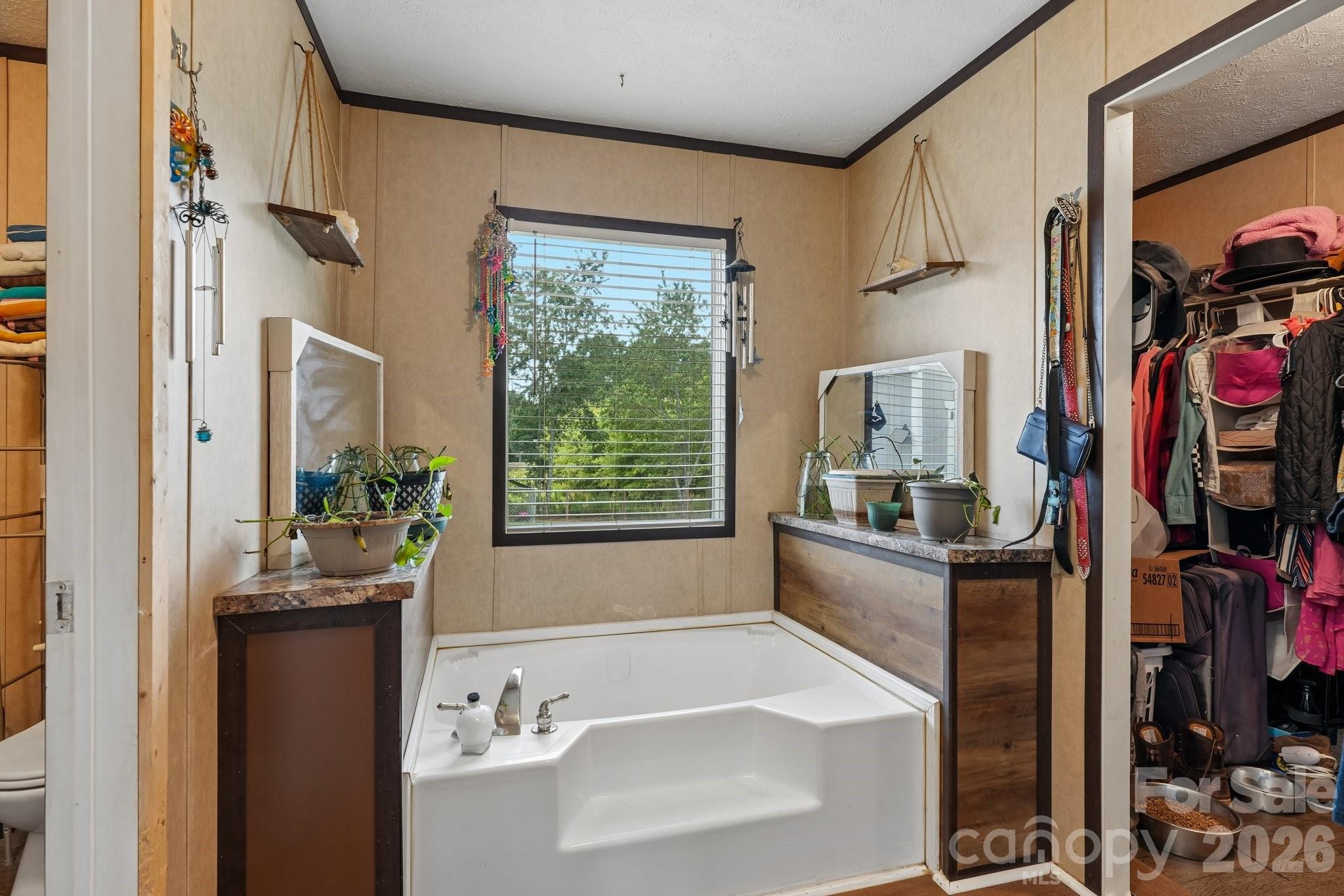 3443 Meldonna Drive — Maiden