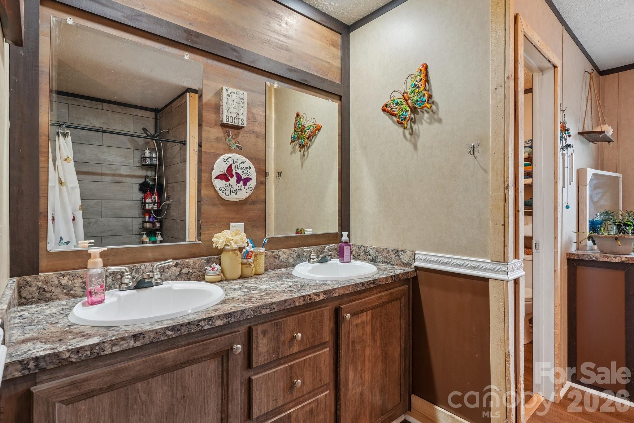3443 Meldonna Drive — Maiden