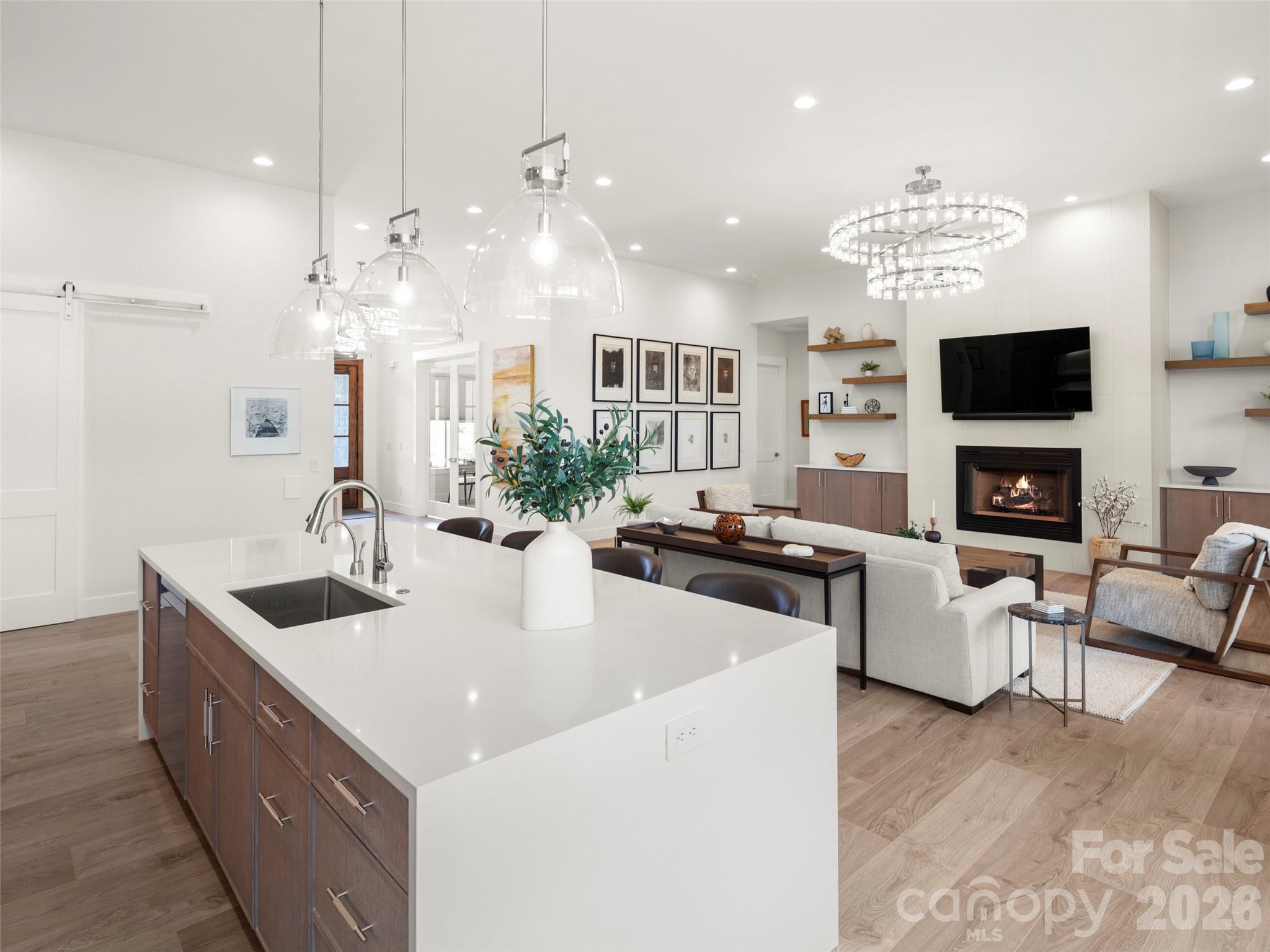 582 Daniel Circle Drive — Mills River