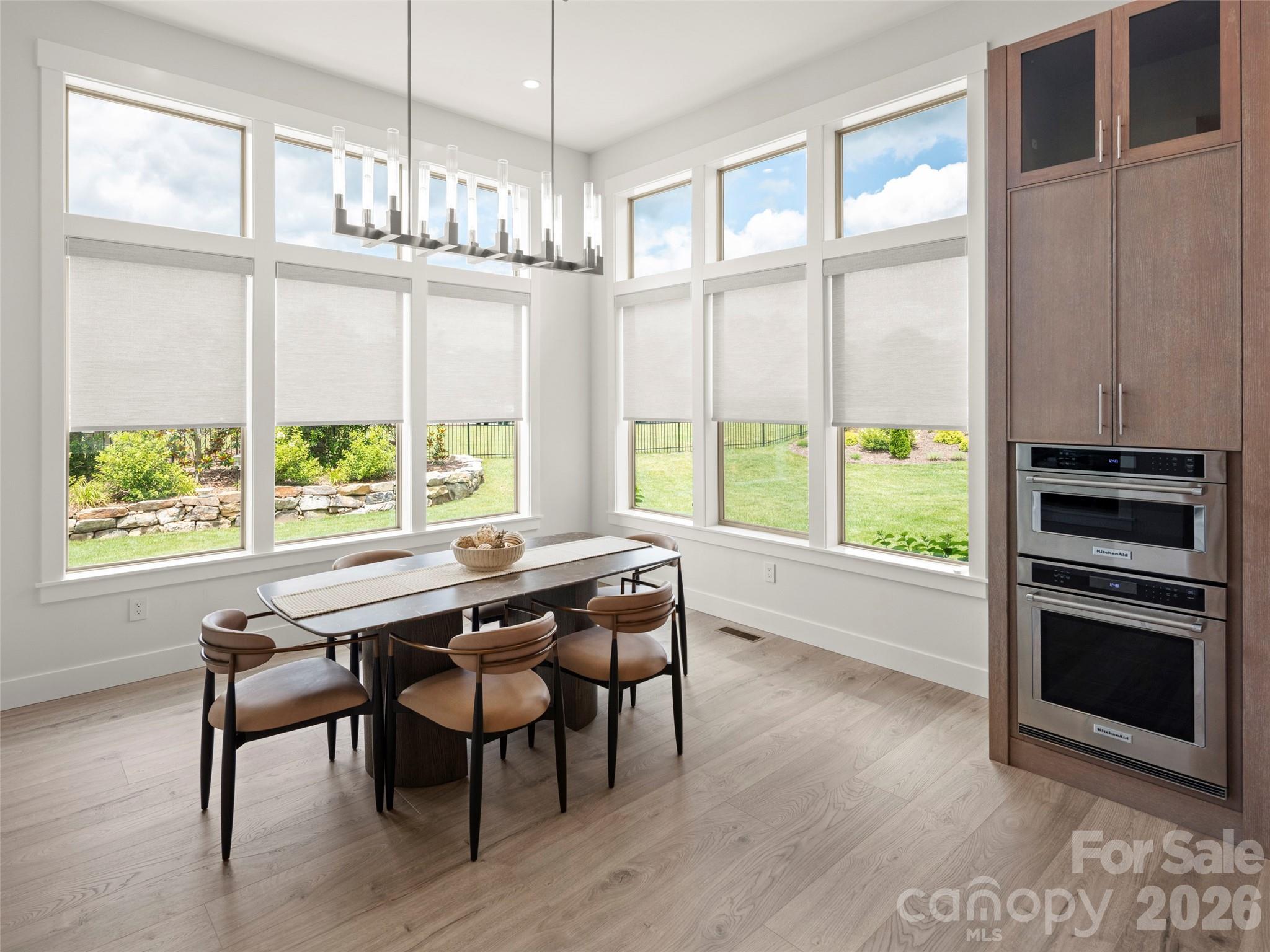 582 Daniel Circle Drive — Mills River