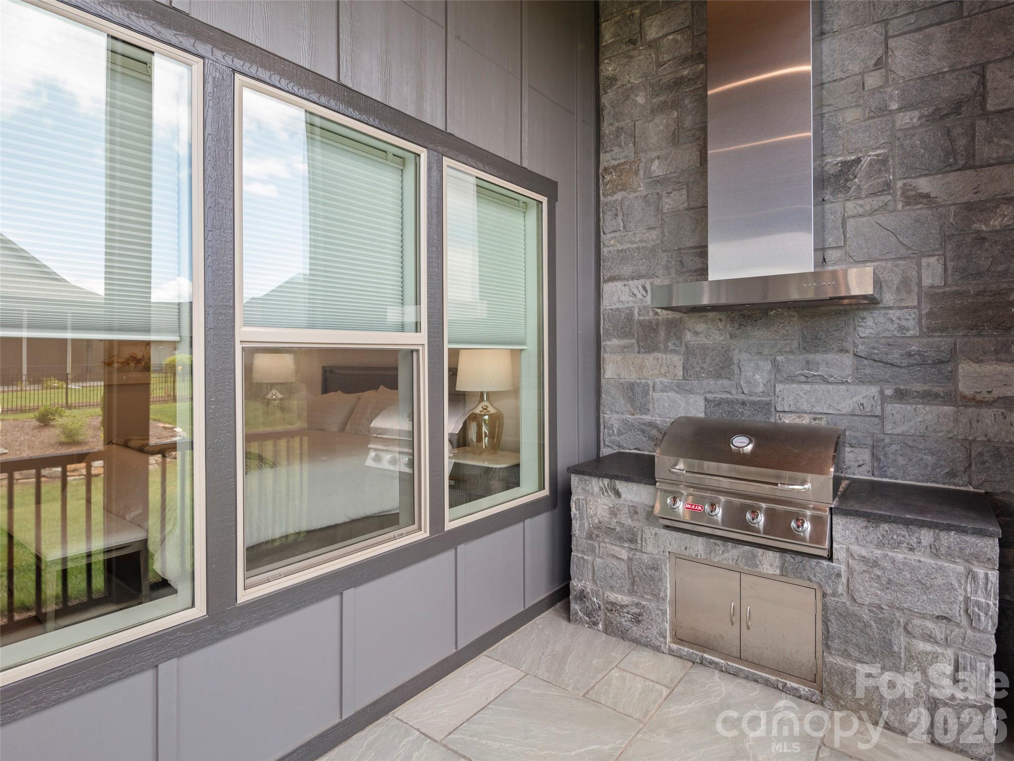 582 Daniel Circle Drive — Mills River