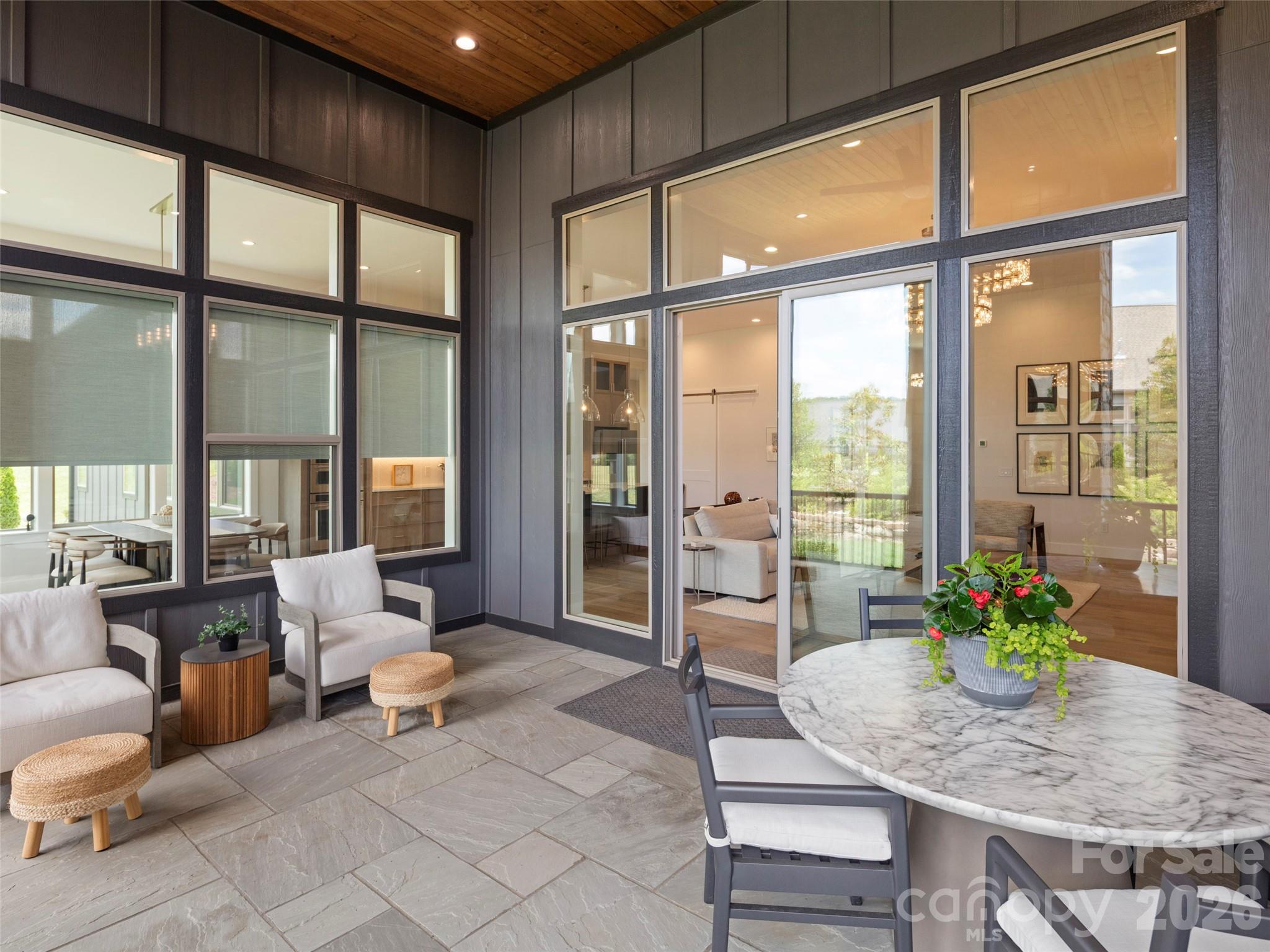 582 Daniel Circle Drive — Mills River