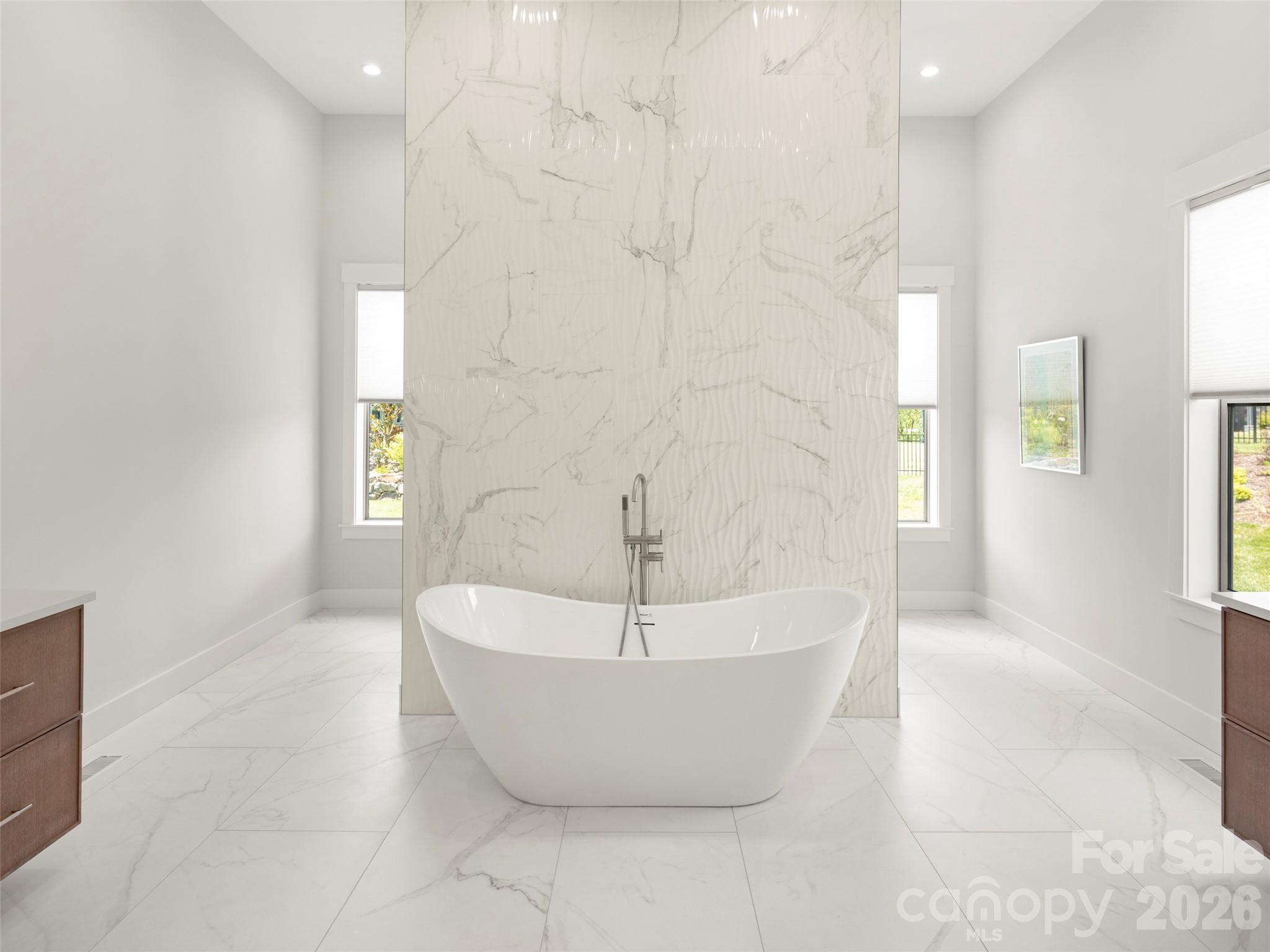 582 Daniel Circle Drive — Mills River