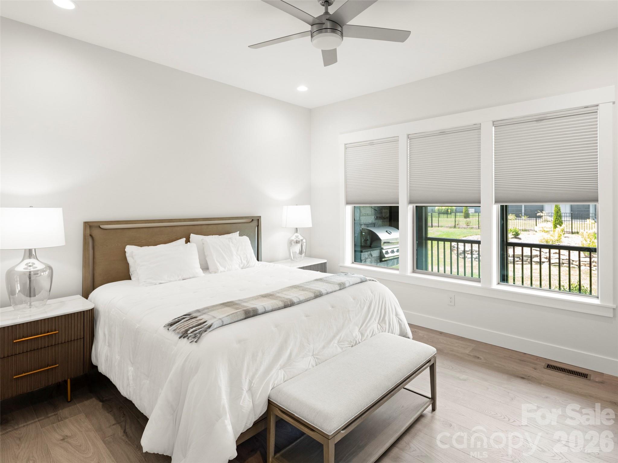 582 Daniel Circle Drive — Mills River