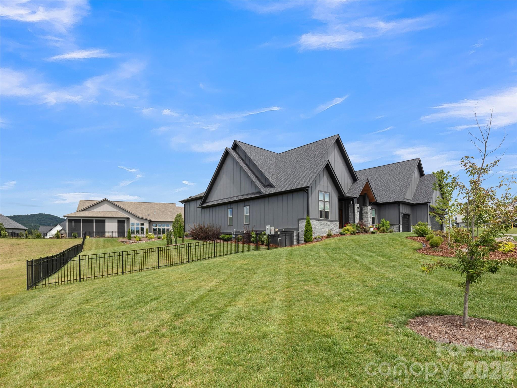 582 Daniel Circle Drive — Mills River