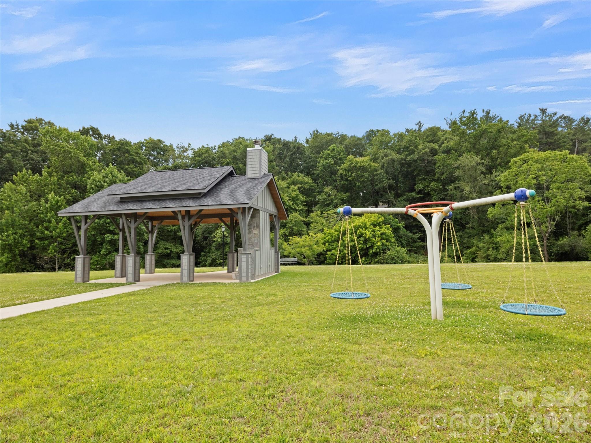 582 Daniel Circle Drive — Mills River