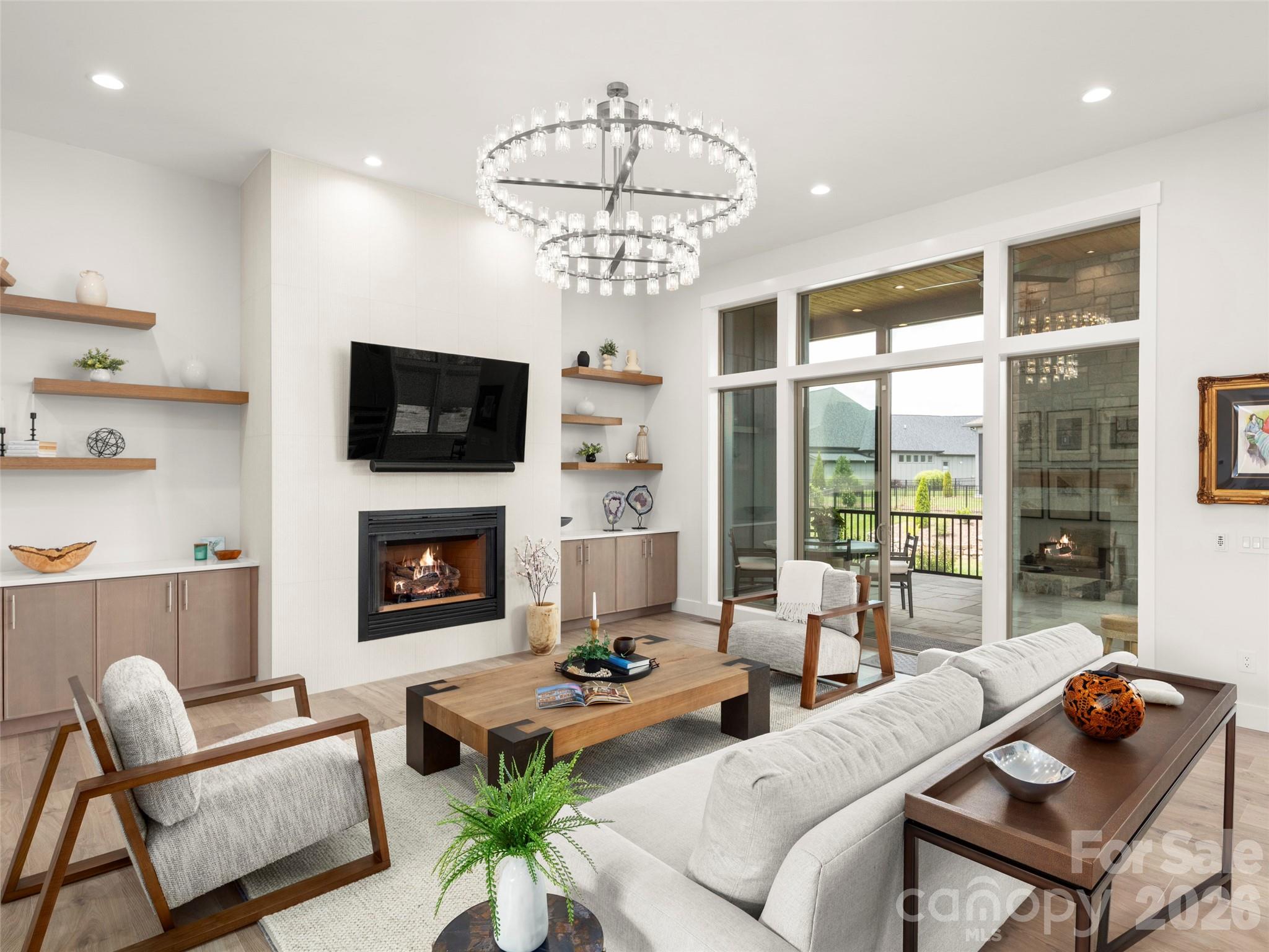 582 Daniel Circle Drive — Mills River