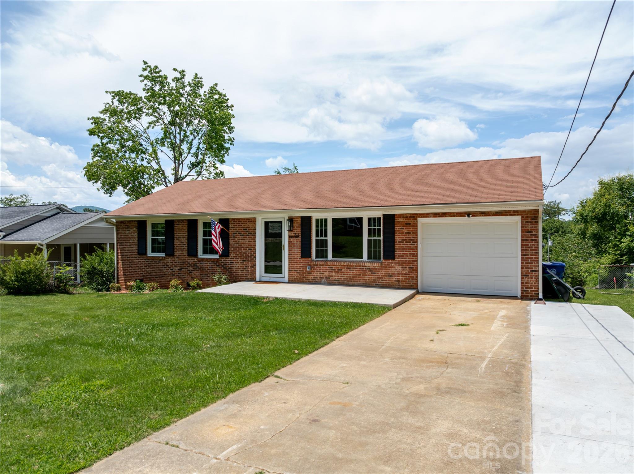 88 Skyview Terrace — Asheville