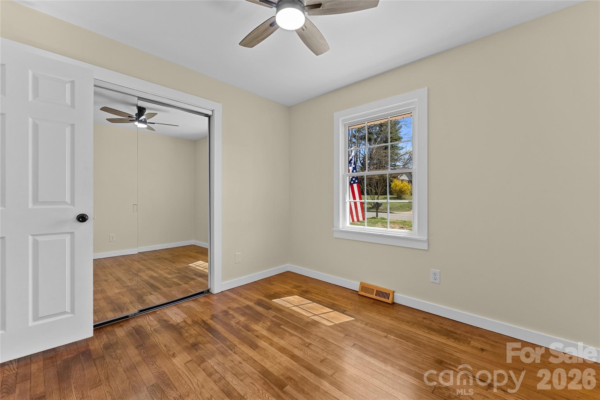 88 Skyview Terrace — Asheville
