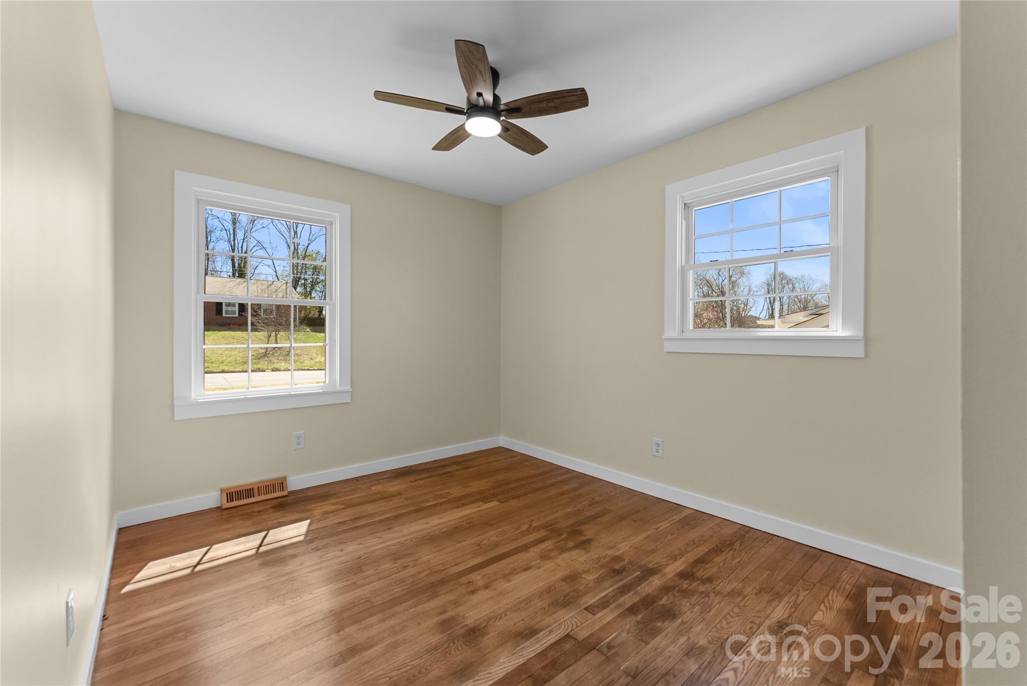 88 Skyview Terrace — Asheville