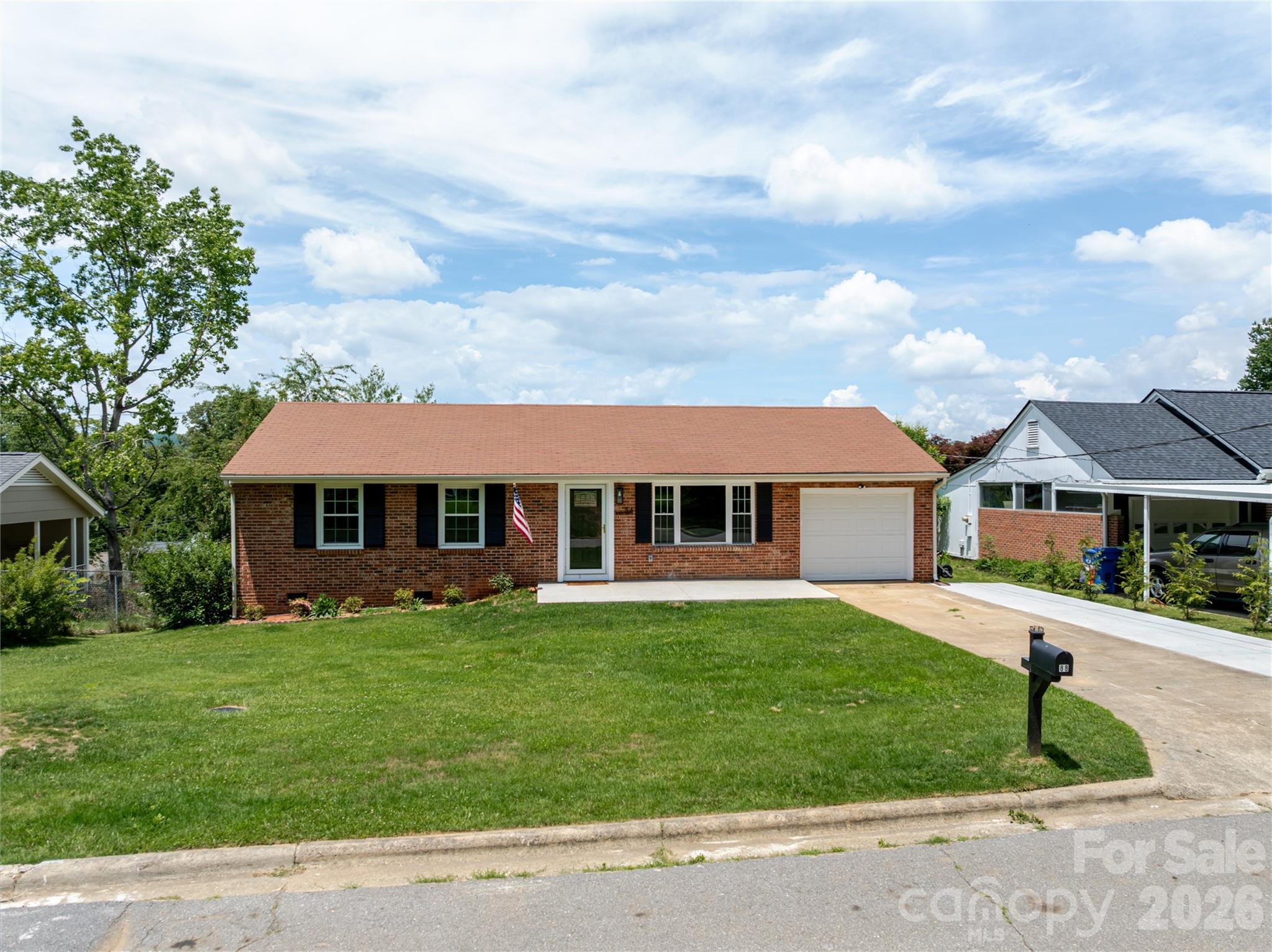 88 Skyview Terrace — Asheville