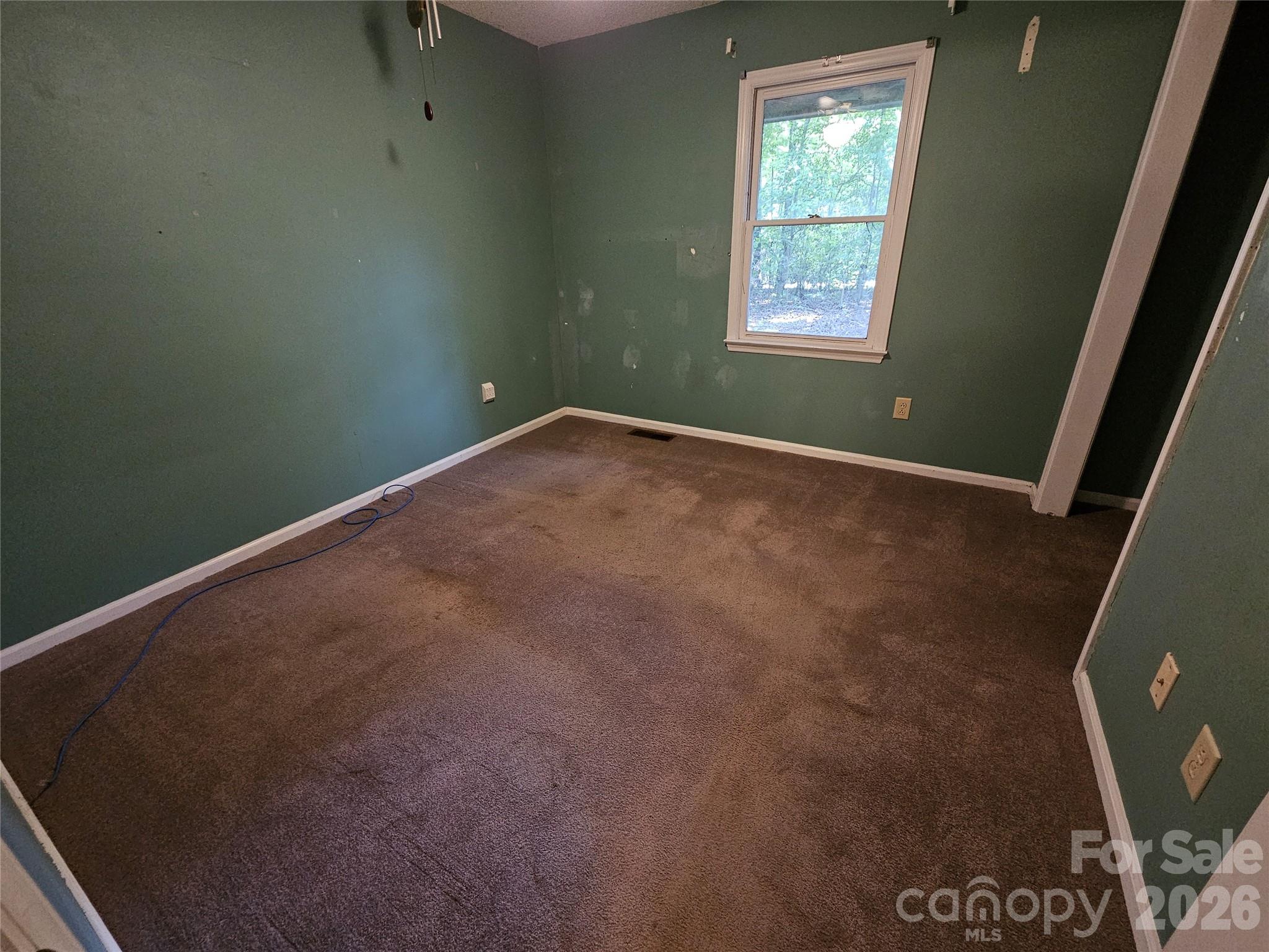 11488 Beagle Street — Midland
