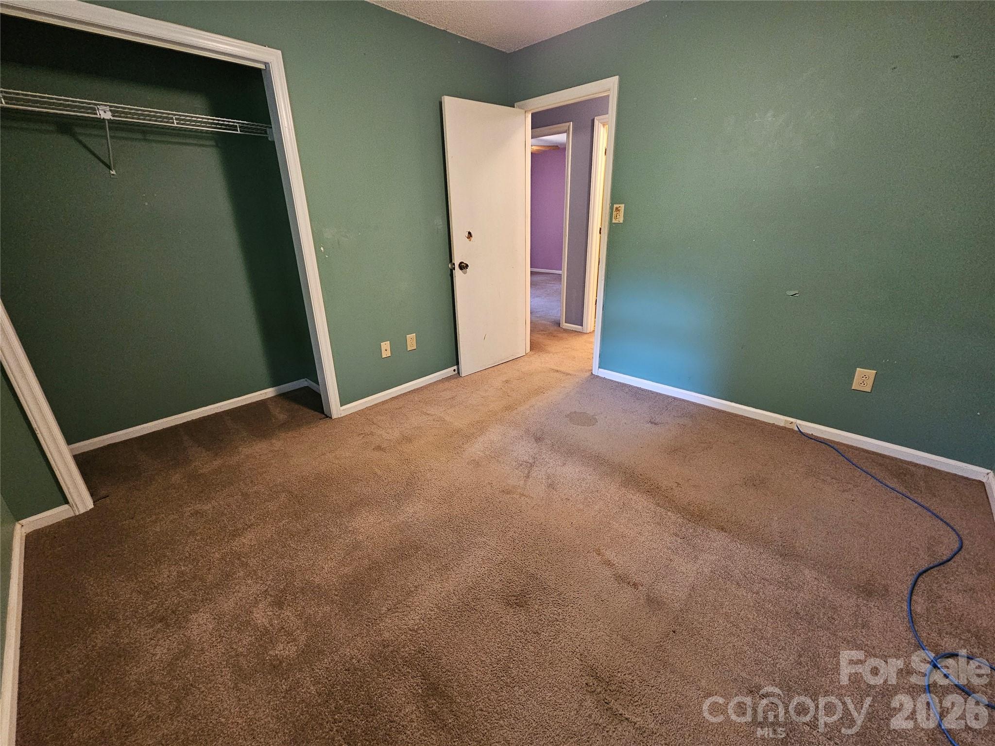 11488 Beagle Street — Midland