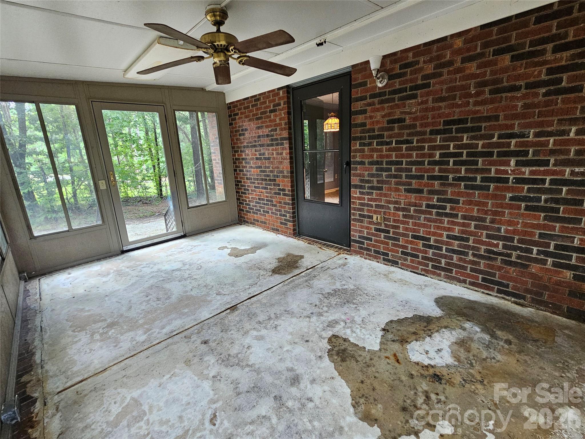 11488 Beagle Street — Midland