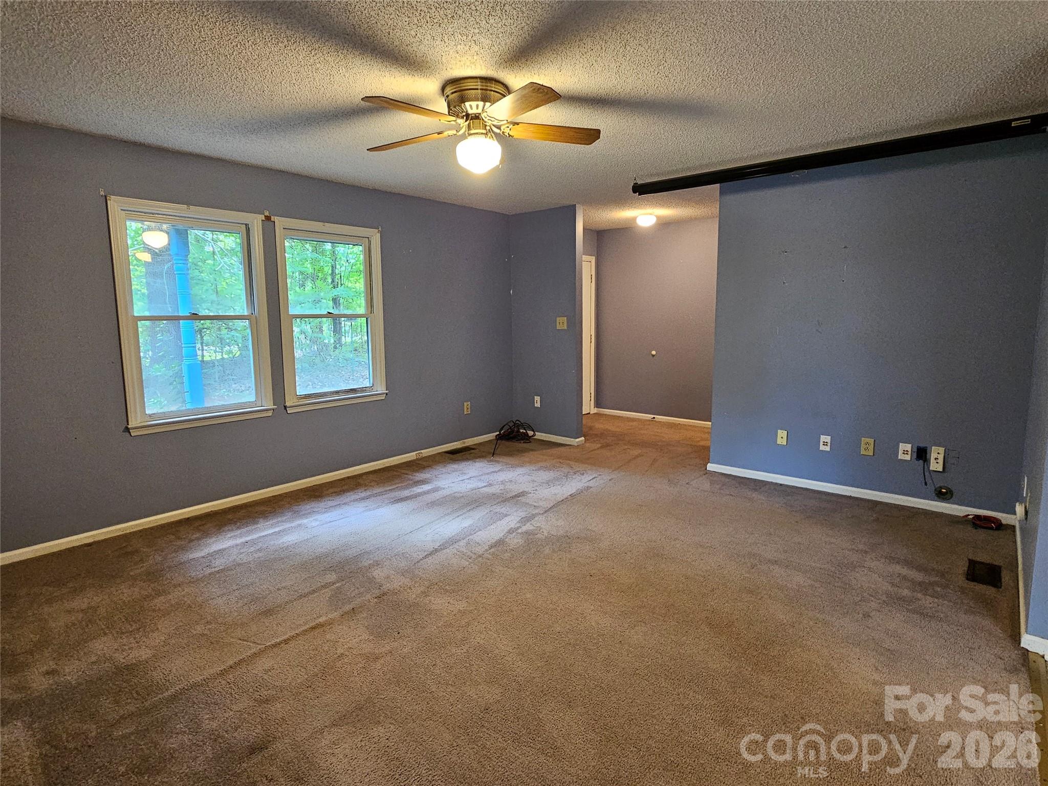11488 Beagle Street — Midland