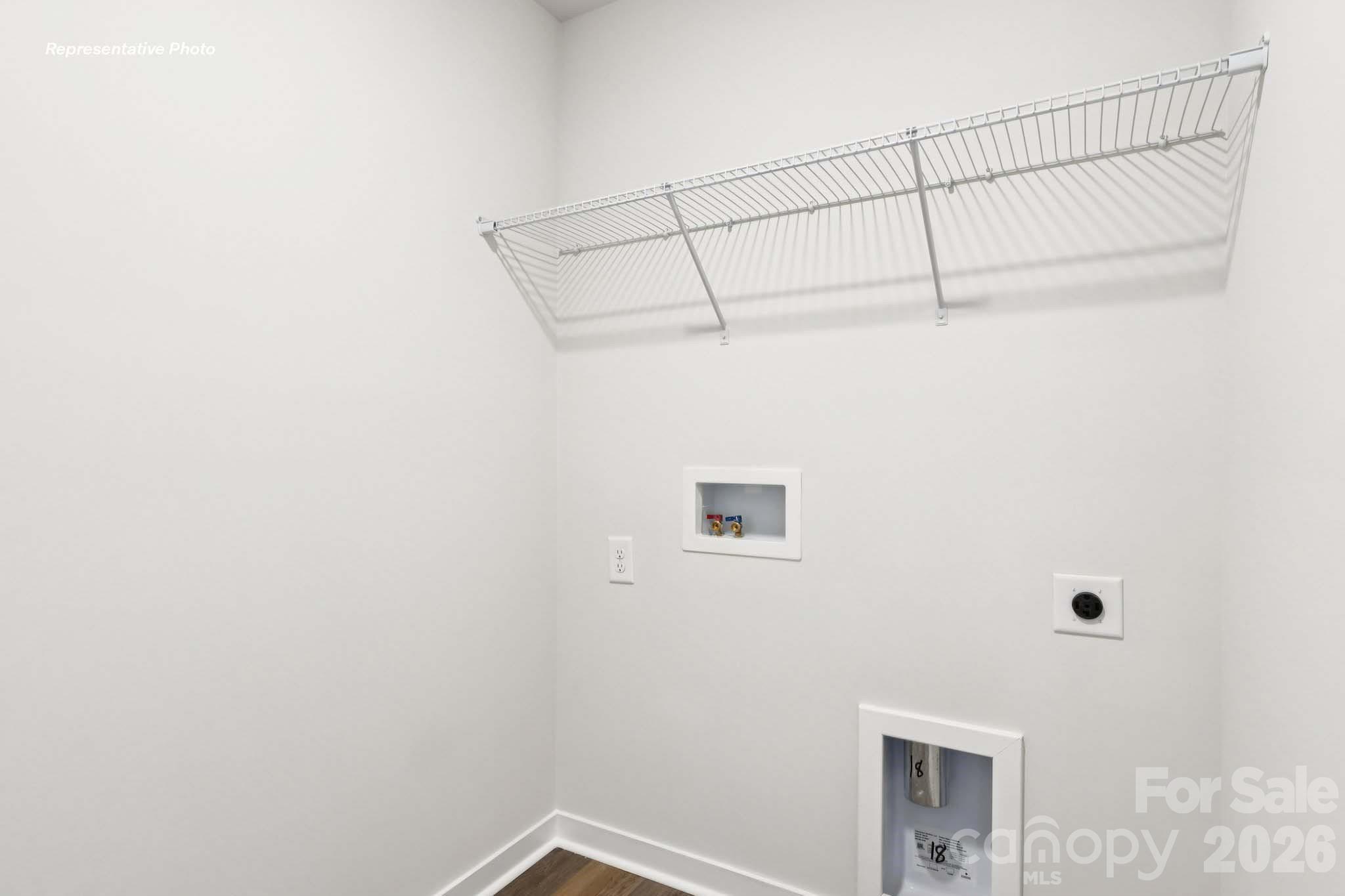 1425 7th Street Drive NE — Hickory