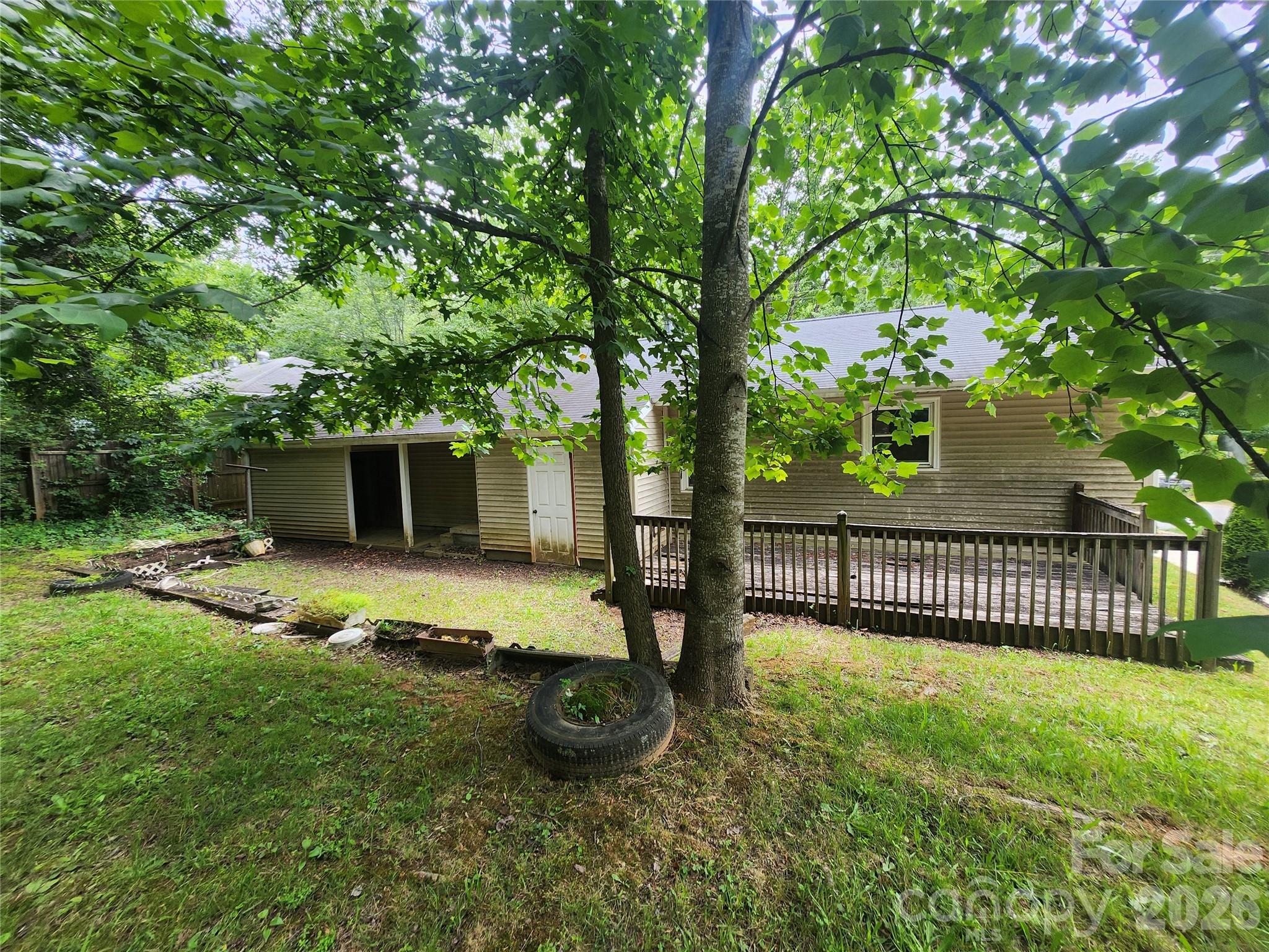 208 London Road — Asheville