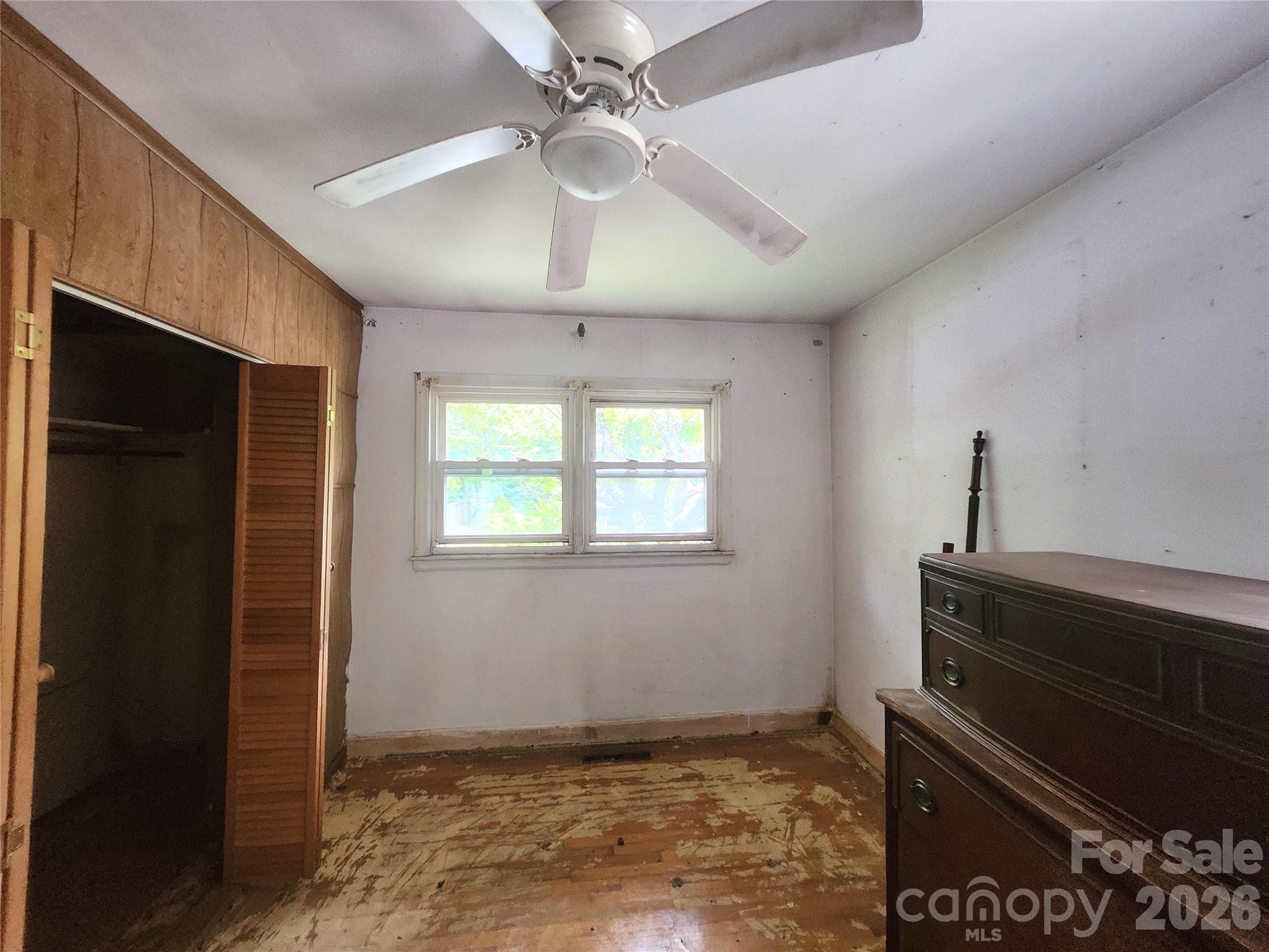 208 London Road — Asheville