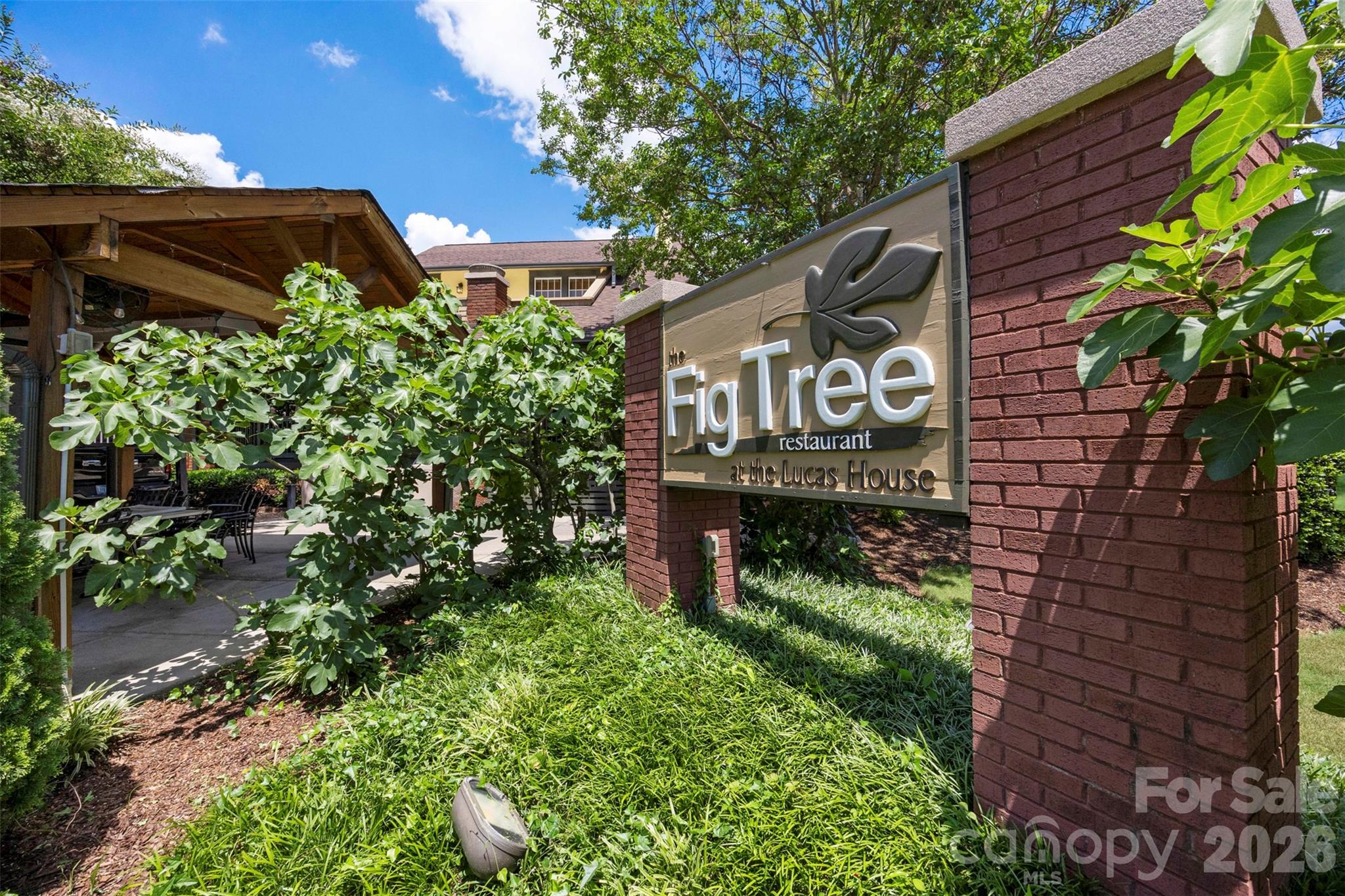 512 Living Way — Charlotte