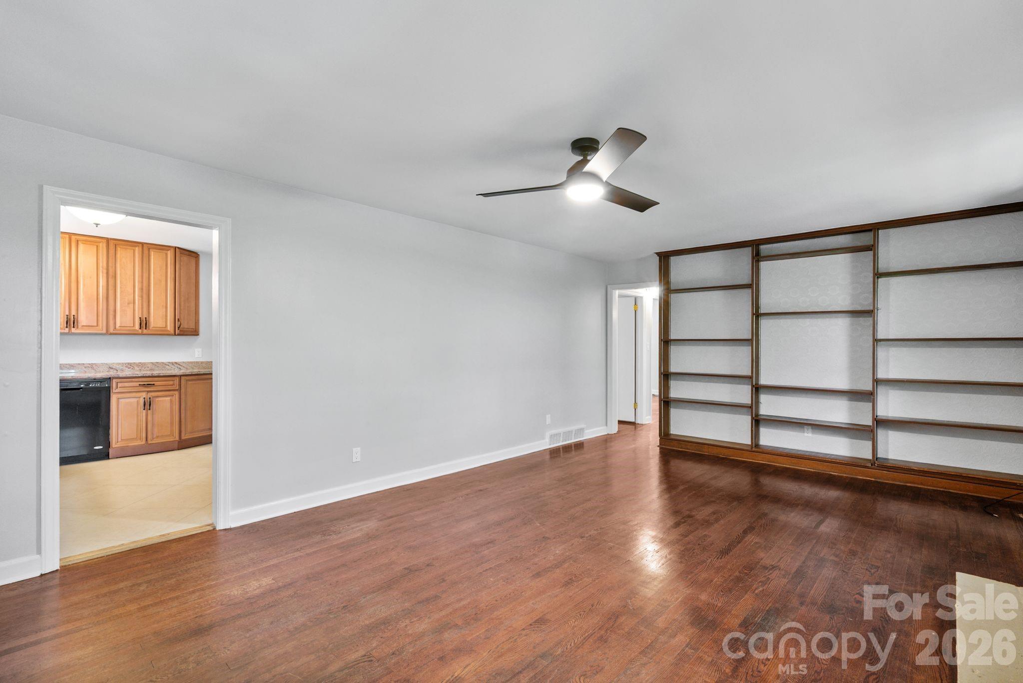 11 Von Ruck Court — Asheville