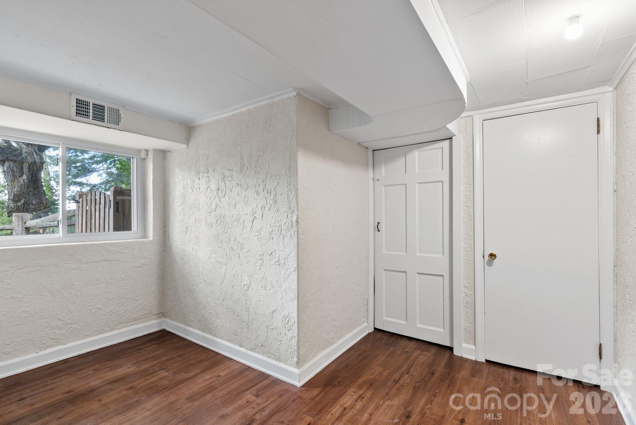11 Von Ruck Court — Asheville