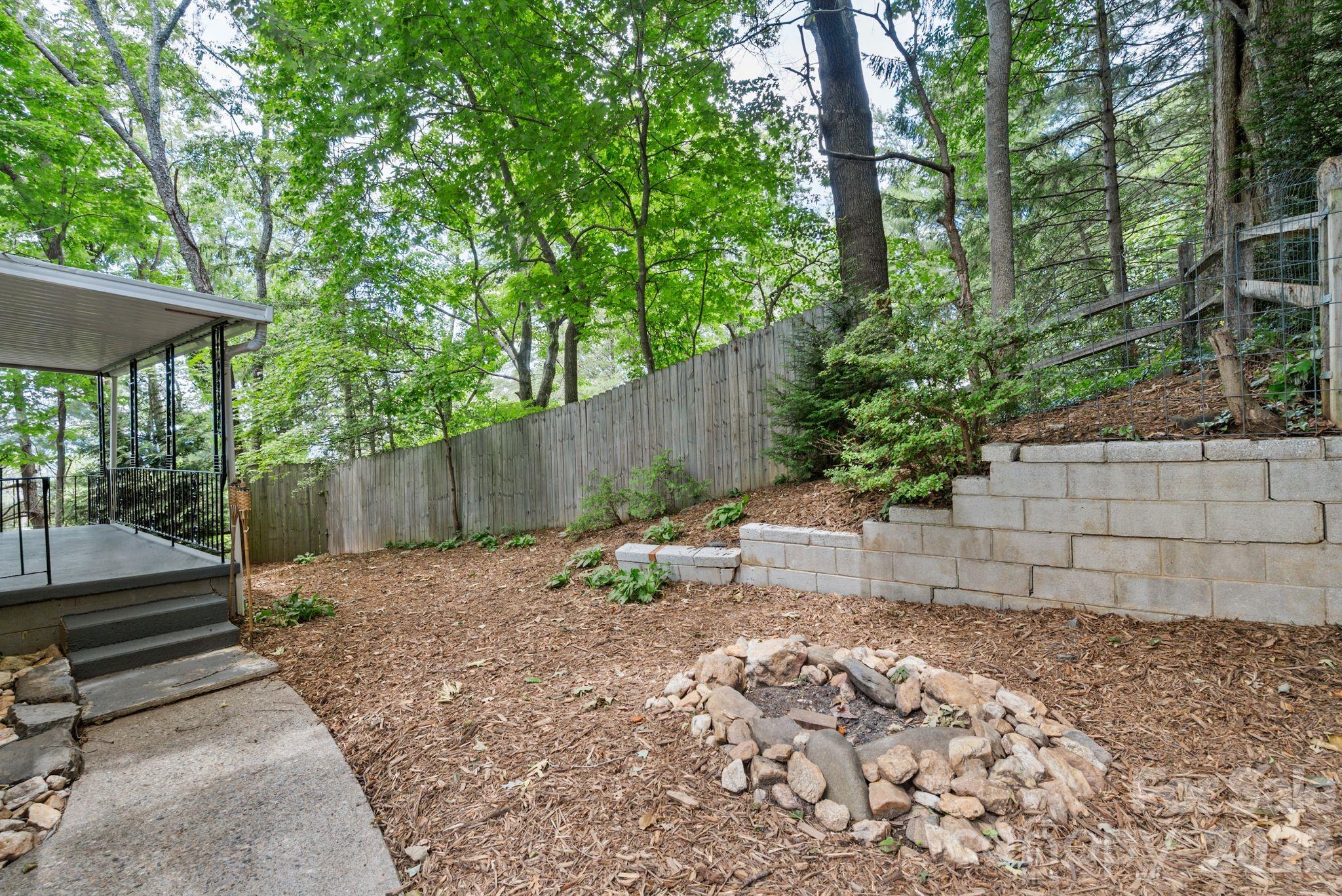 11 Von Ruck Court — Asheville