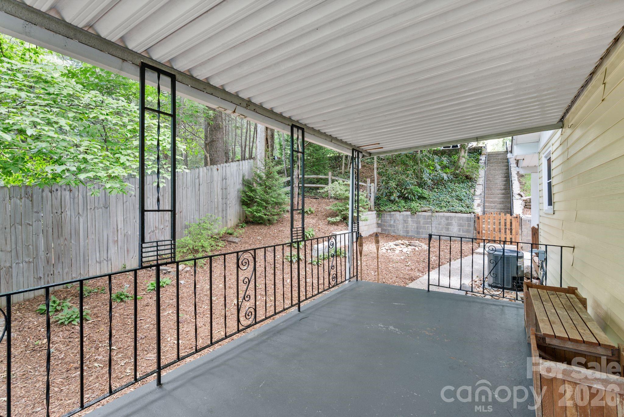 11 Von Ruck Court — Asheville