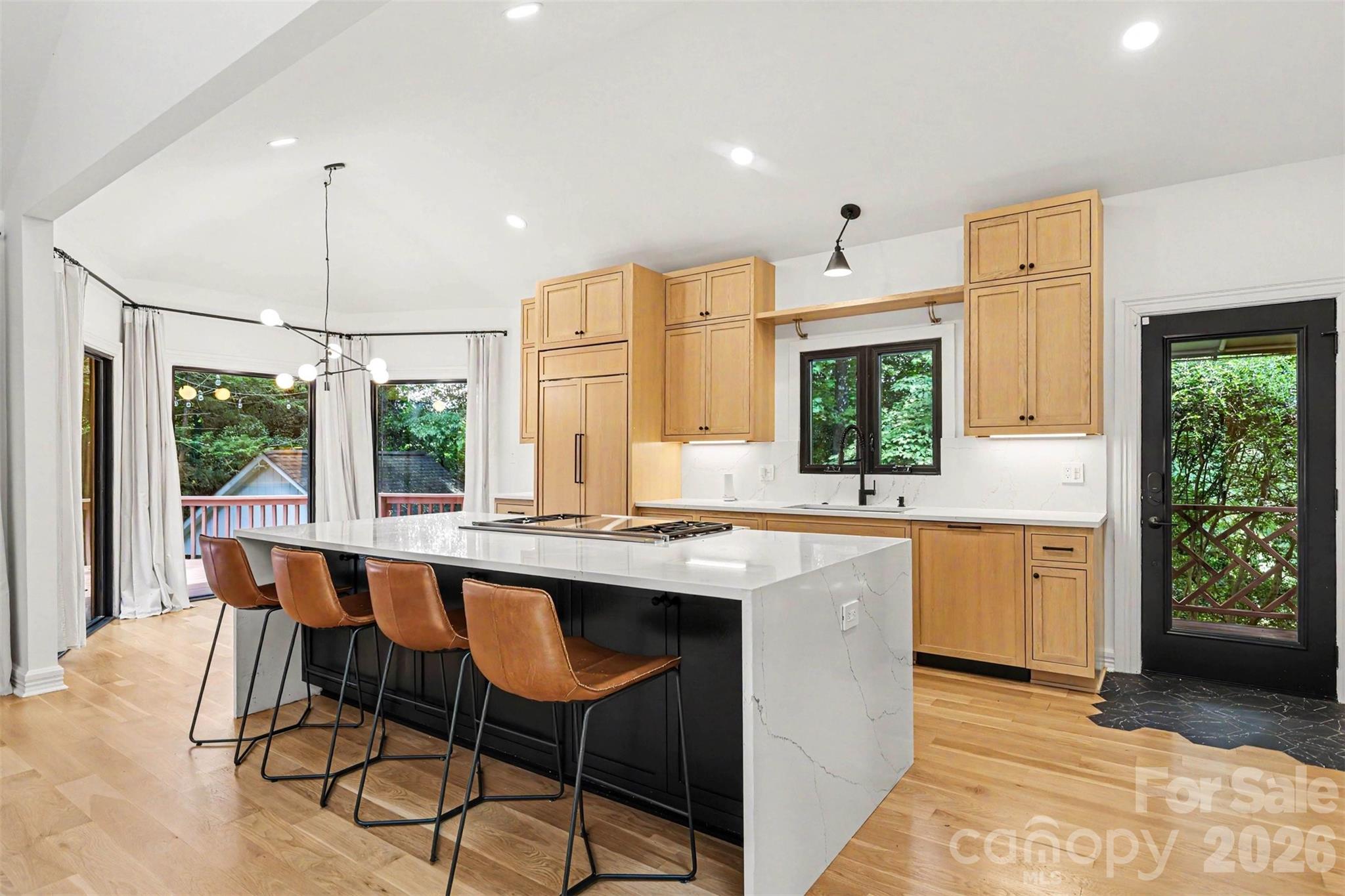 5123 Randolph Road — Charlotte