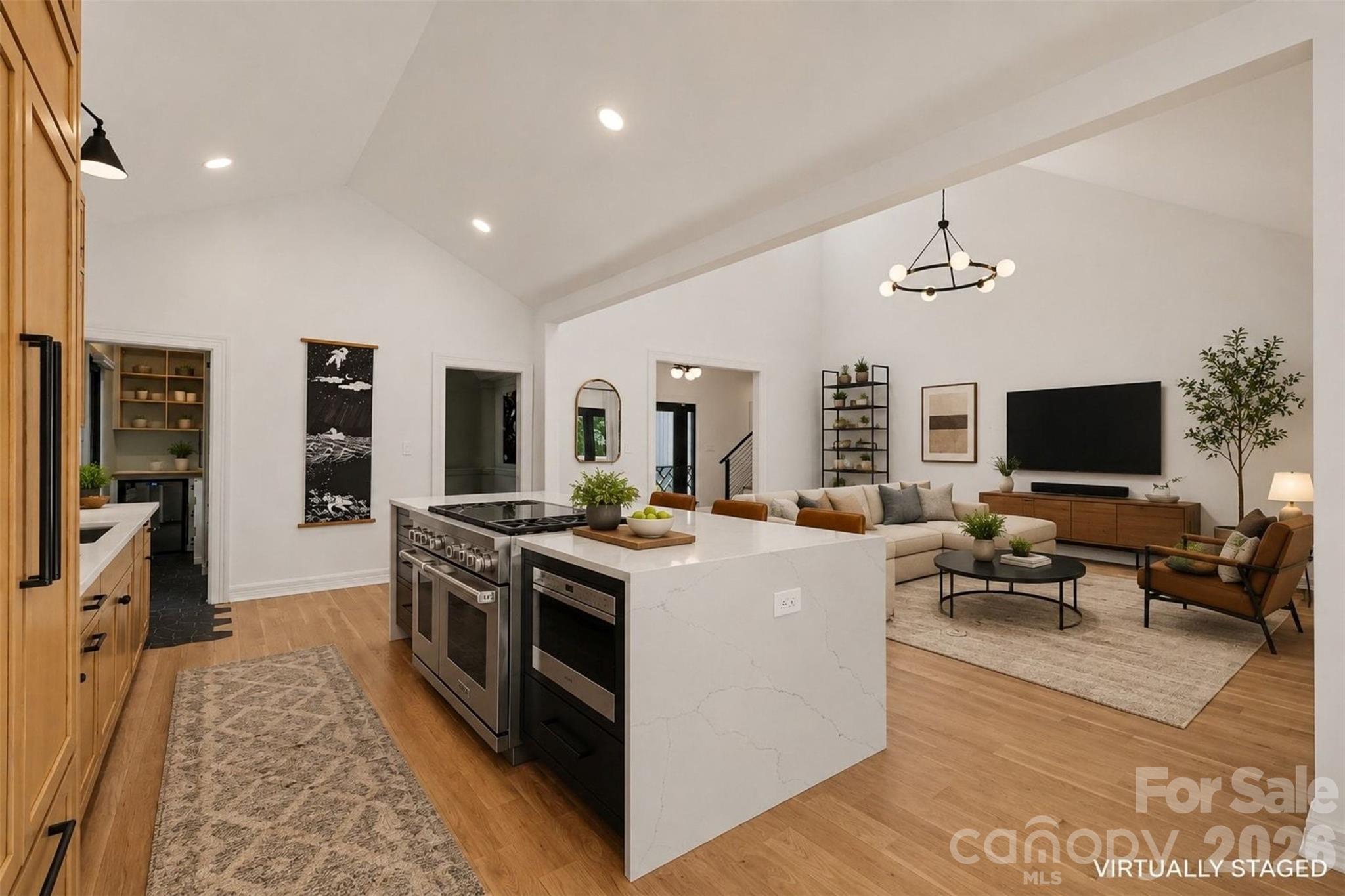 5123 Randolph Road — Charlotte