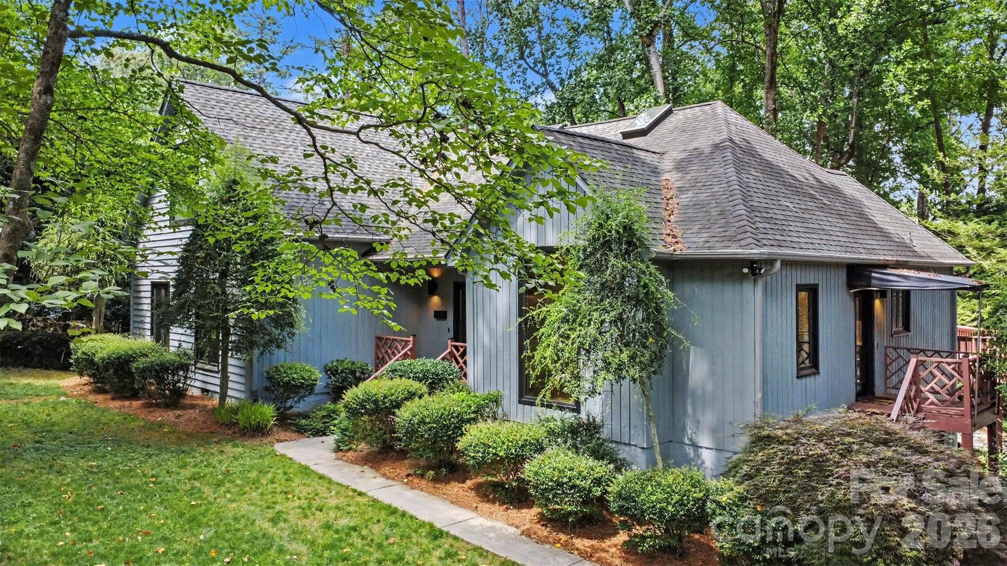 5123 Randolph Road — Charlotte