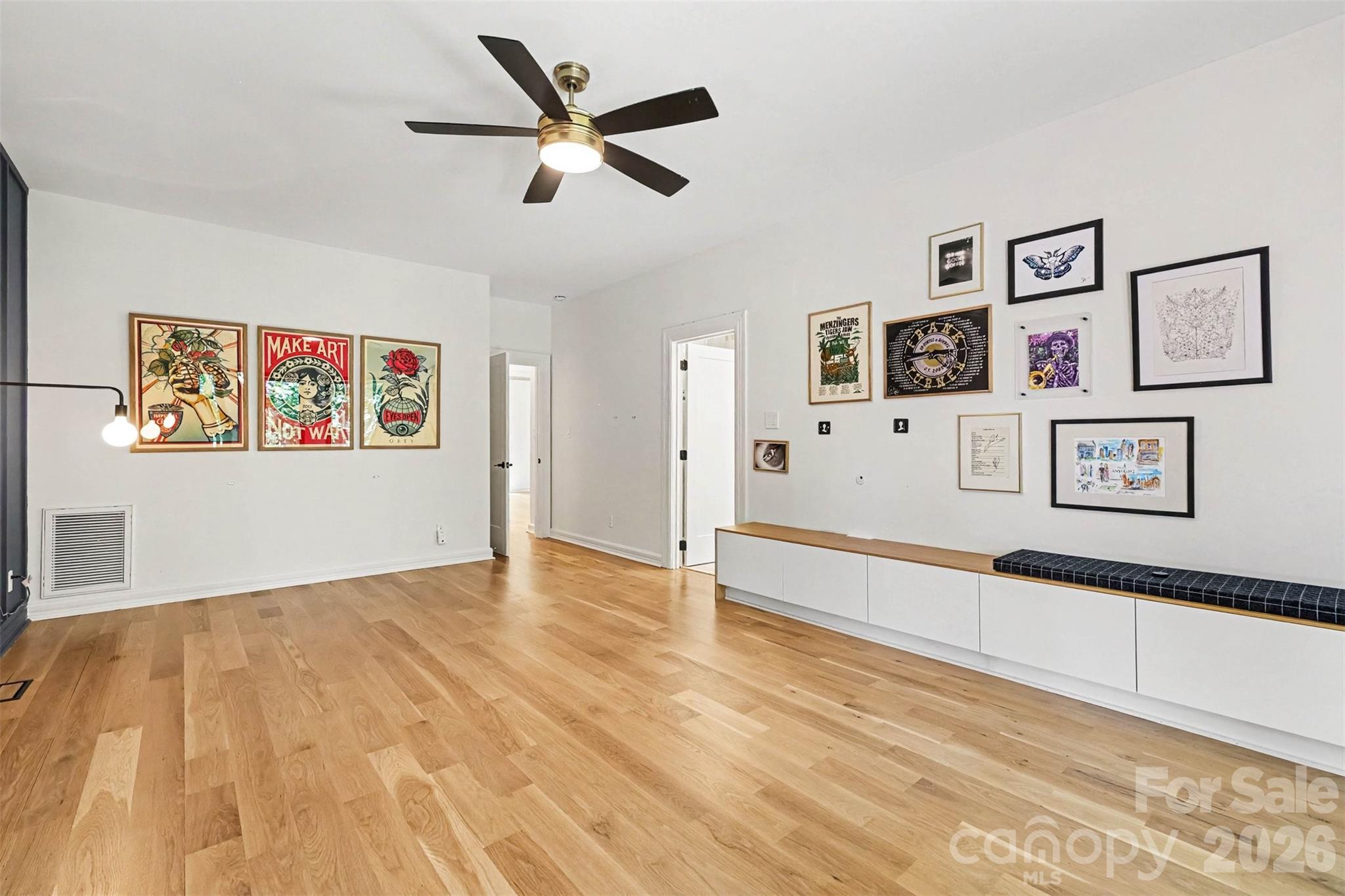 5123 Randolph Road — Charlotte