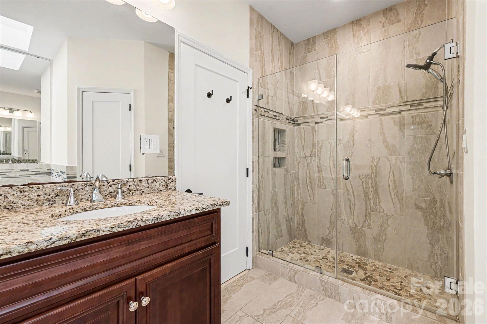 5123 Randolph Road — Charlotte