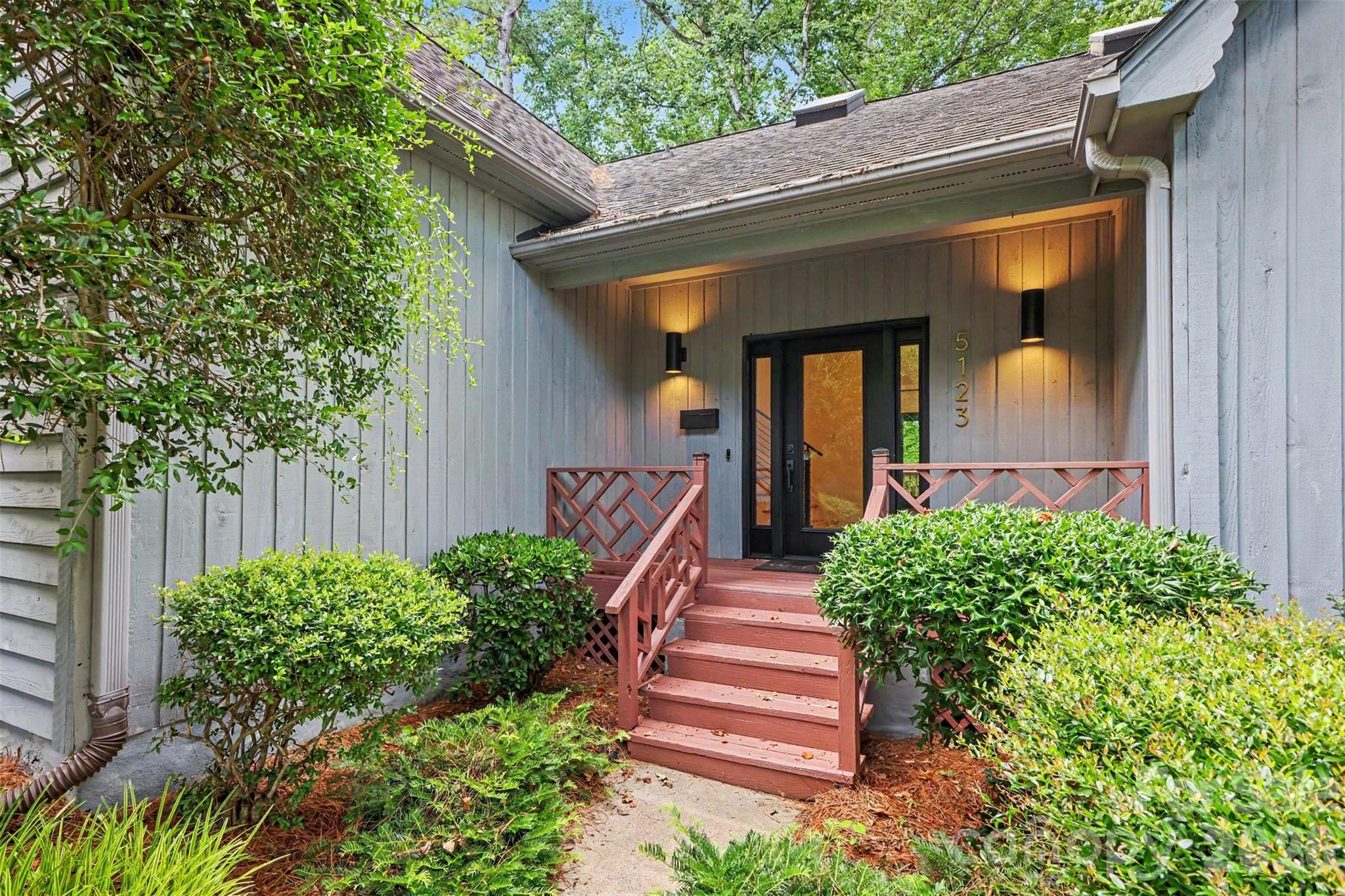 5123 Randolph Road — Charlotte