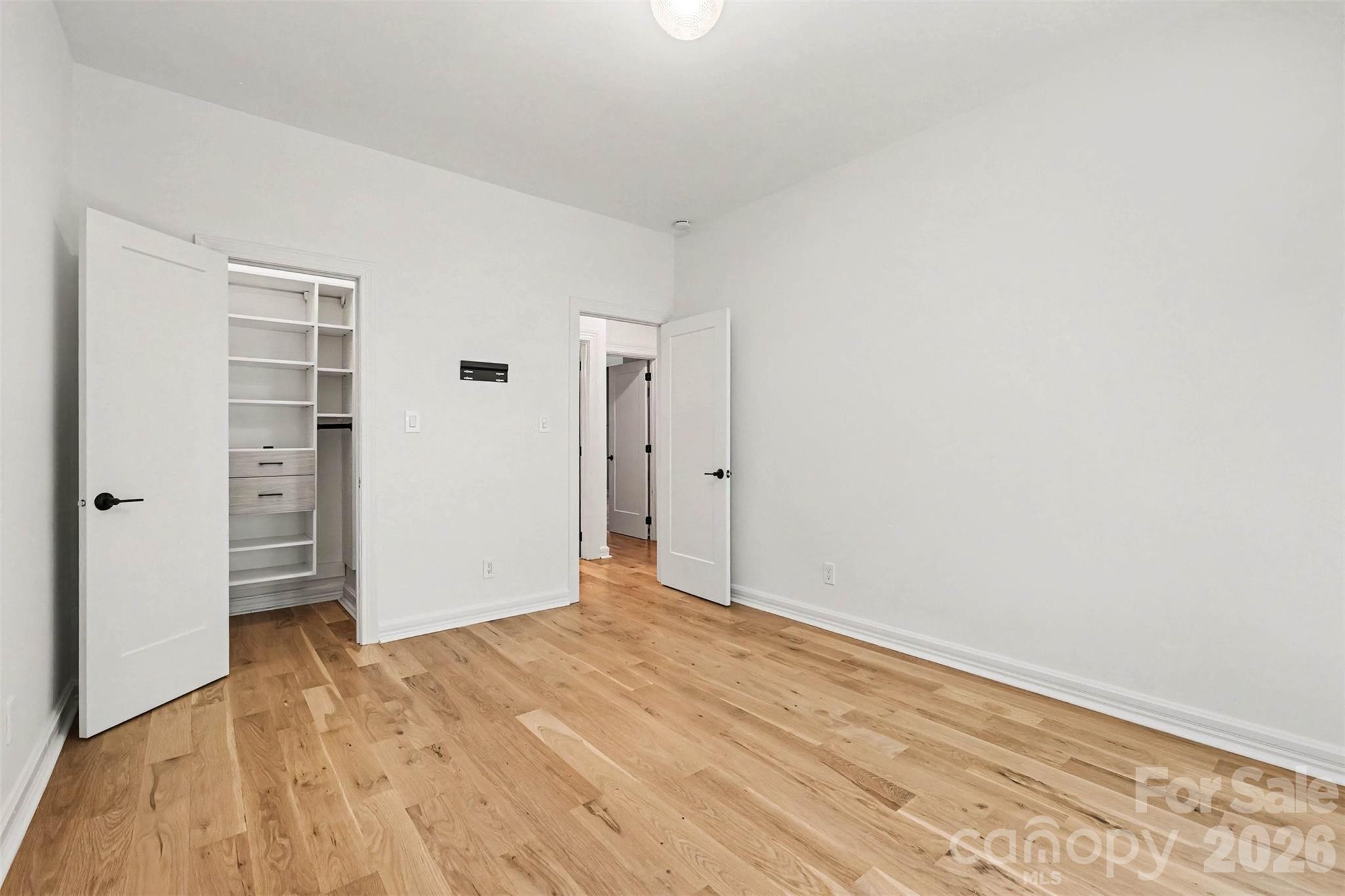 5123 Randolph Road — Charlotte